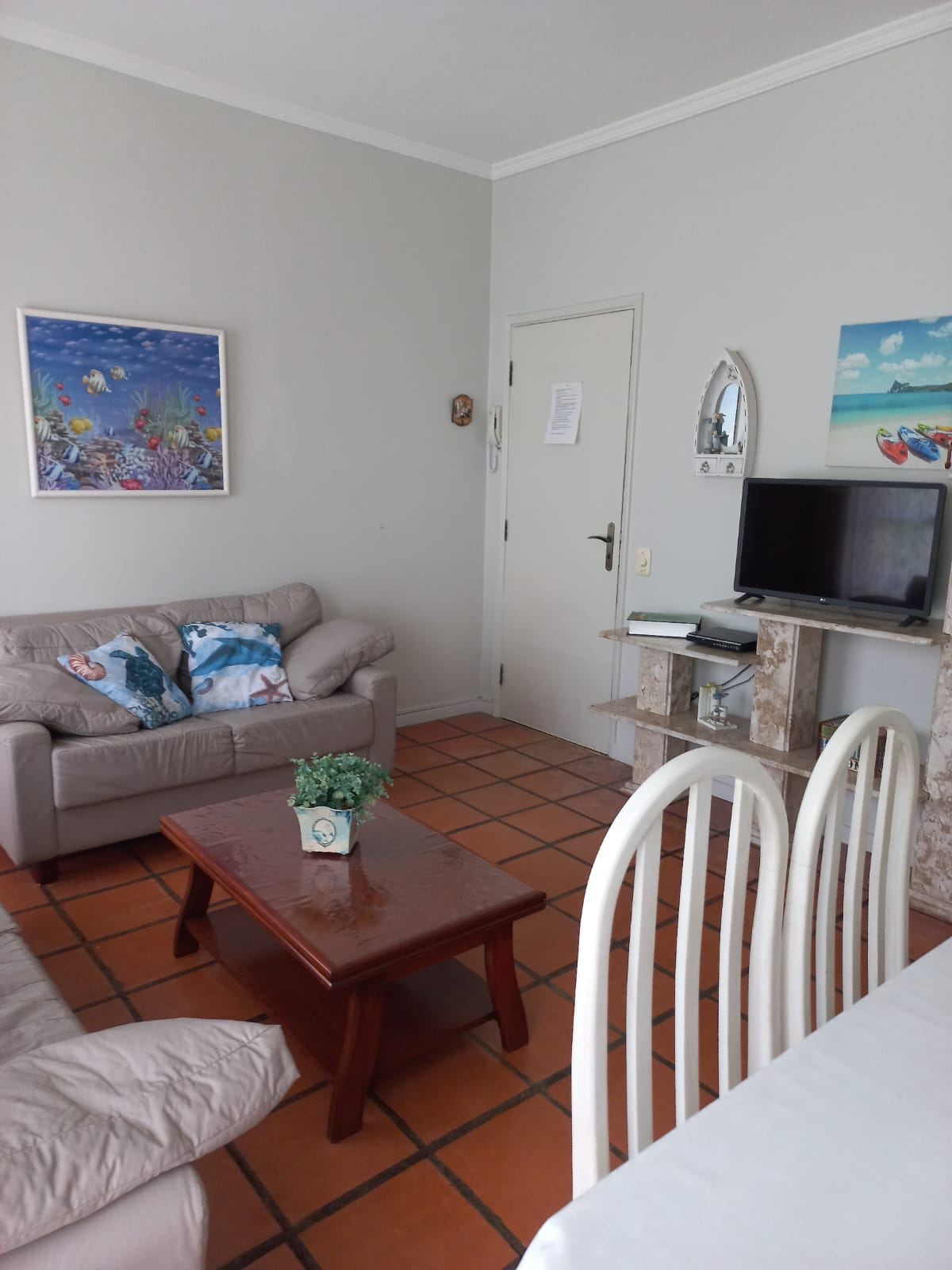 Apartamento 3 Dormitórios no Lado Praia | Região do Aquário | 200m da Praia | 1 Vaga em Enseada, Guarujá — foto 4