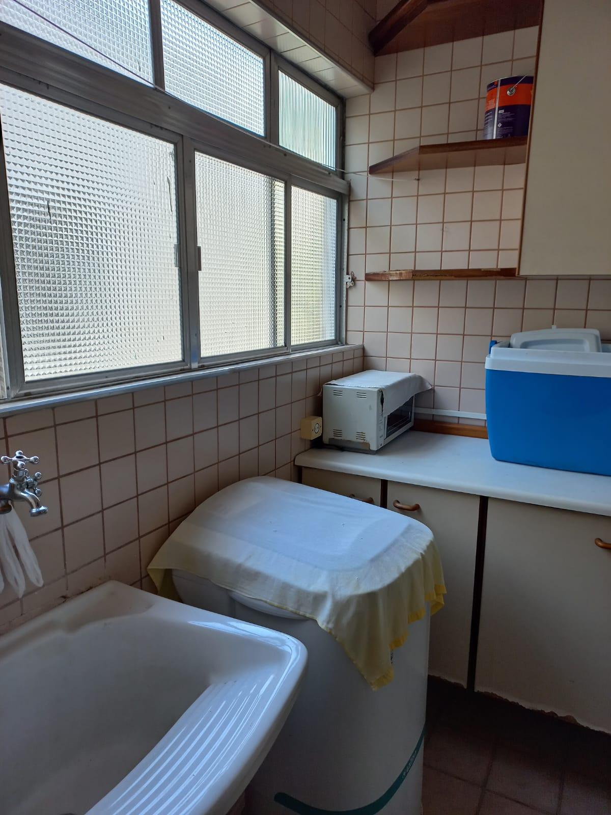 Apartamento 3 Dormitórios no Lado Praia | Região do Aquário | 200m da Praia | 1 Vaga em Enseada, Guarujá — foto 13