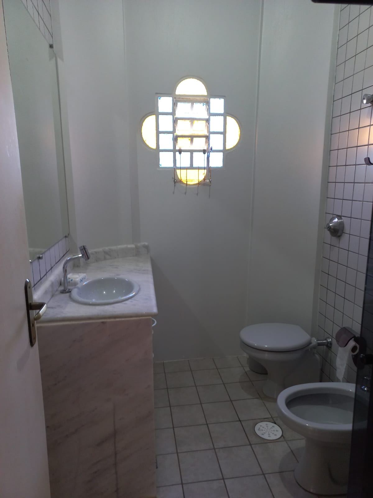 Apartamento 3 Dormitórios no Lado Praia | Região do Aquário | 200m da Praia | 1 Vaga em Enseada, Guarujá — foto 19