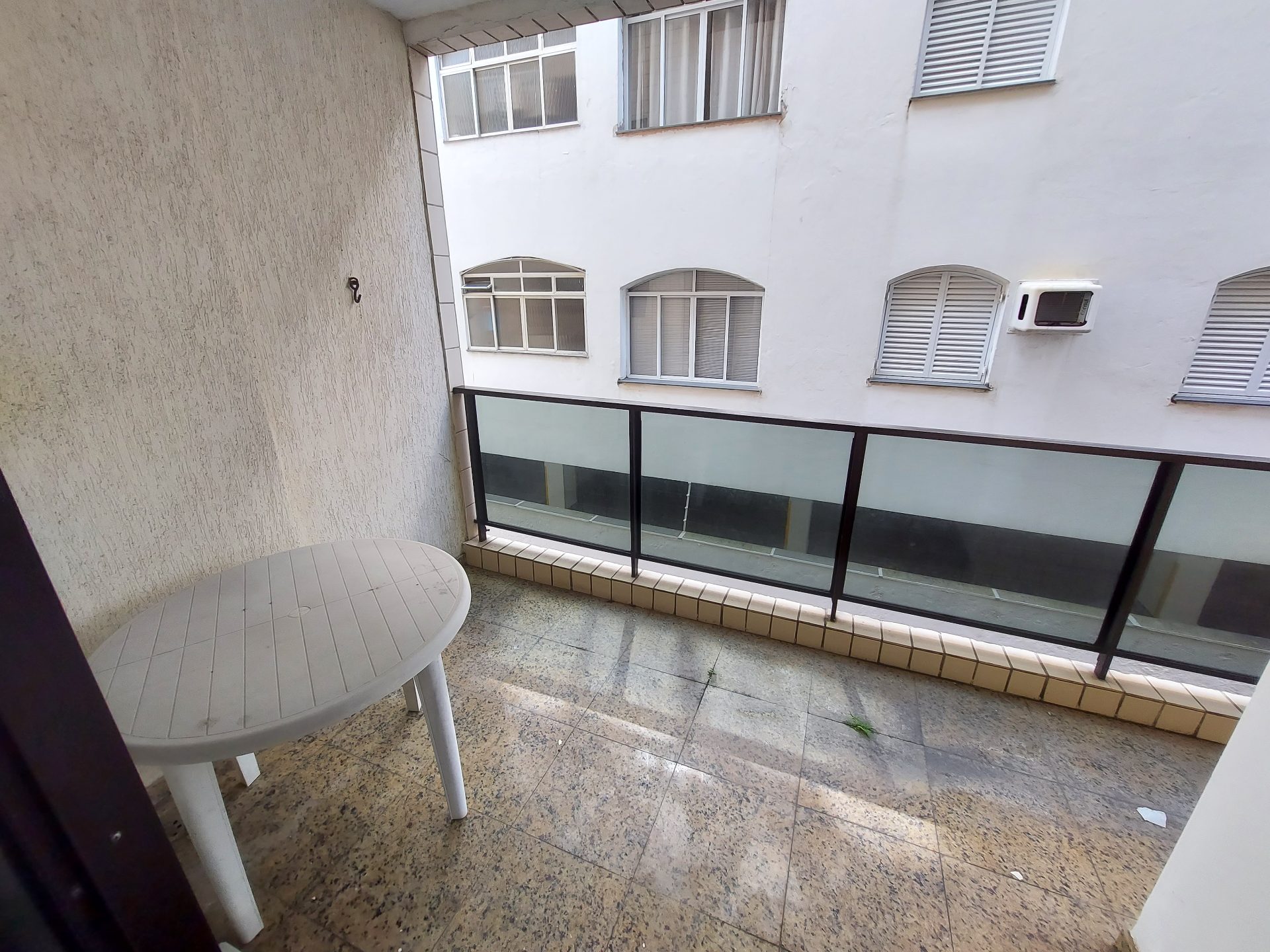 Apto 250m praia, 2 quartos, sacada, 1 vaga, Enseada em Enseada, Guarujá — foto 2