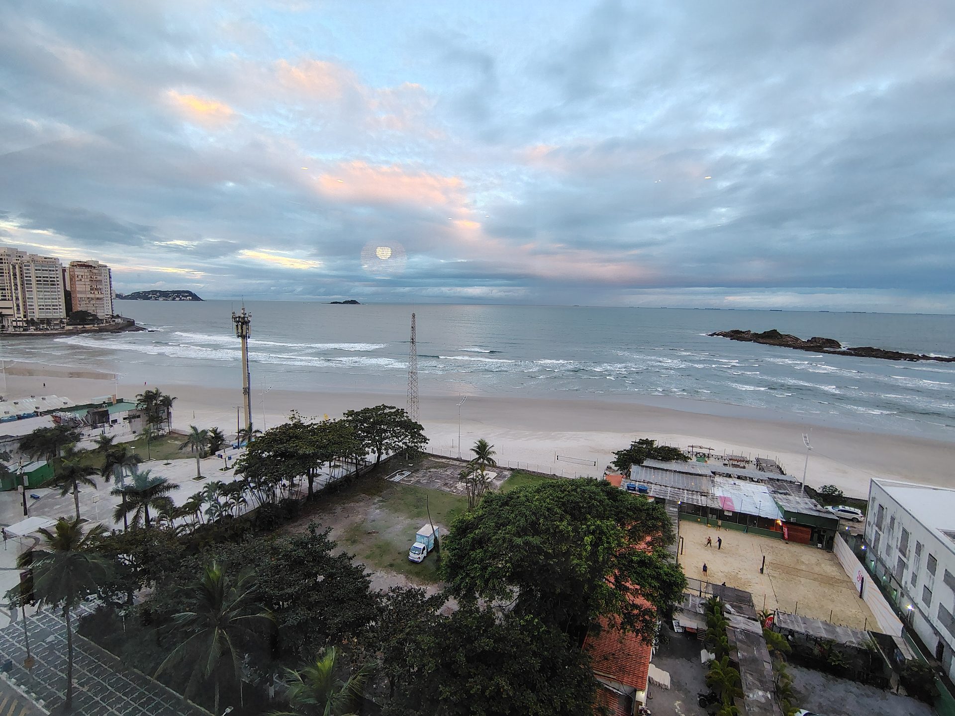 Apto frente praia Pitangueiras, 4 quartos, sacada, 1 vaga em Pitangueiras, Guarujá — foto 7