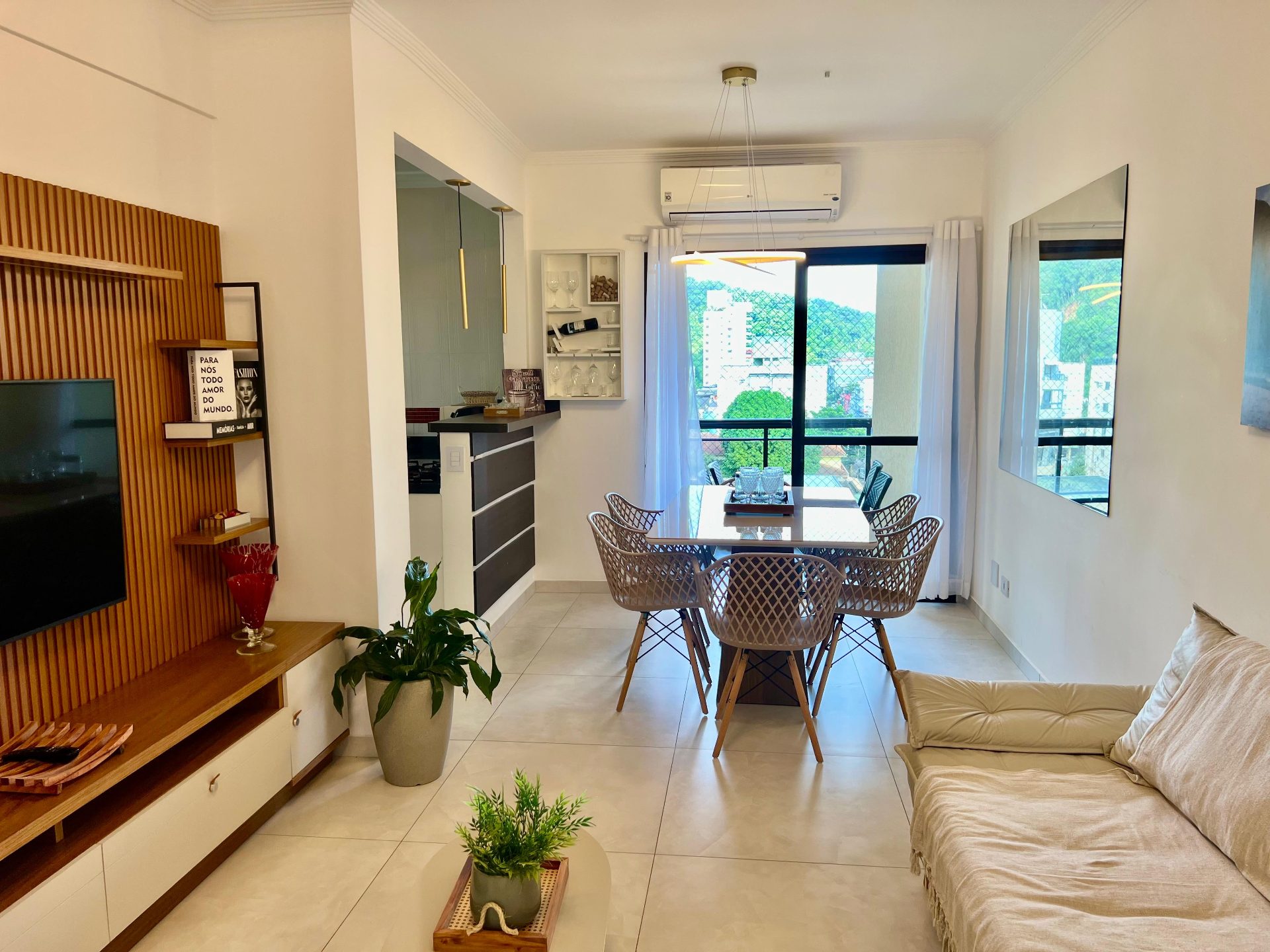 Apartamento Moderno a 350m da Praia da Enseada – Conforto e Lazer em um Só Lugar!  em Loteamento João Batista Julião, Guarujá — foto 3