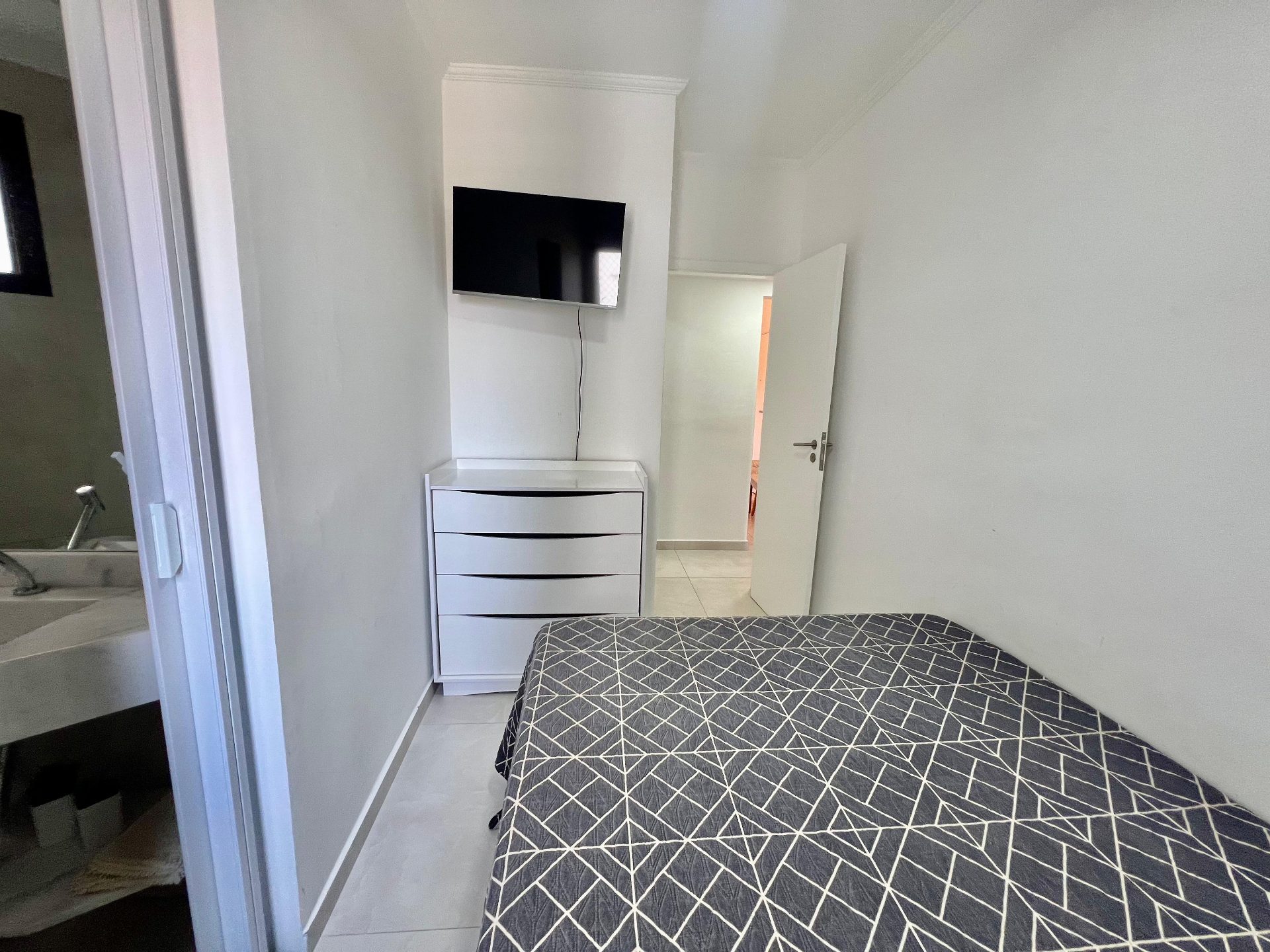 Apartamento Moderno a 350m da Praia da Enseada – Conforto e Lazer em um Só Lugar!  em Loteamento João Batista Julião, Guarujá — foto 21