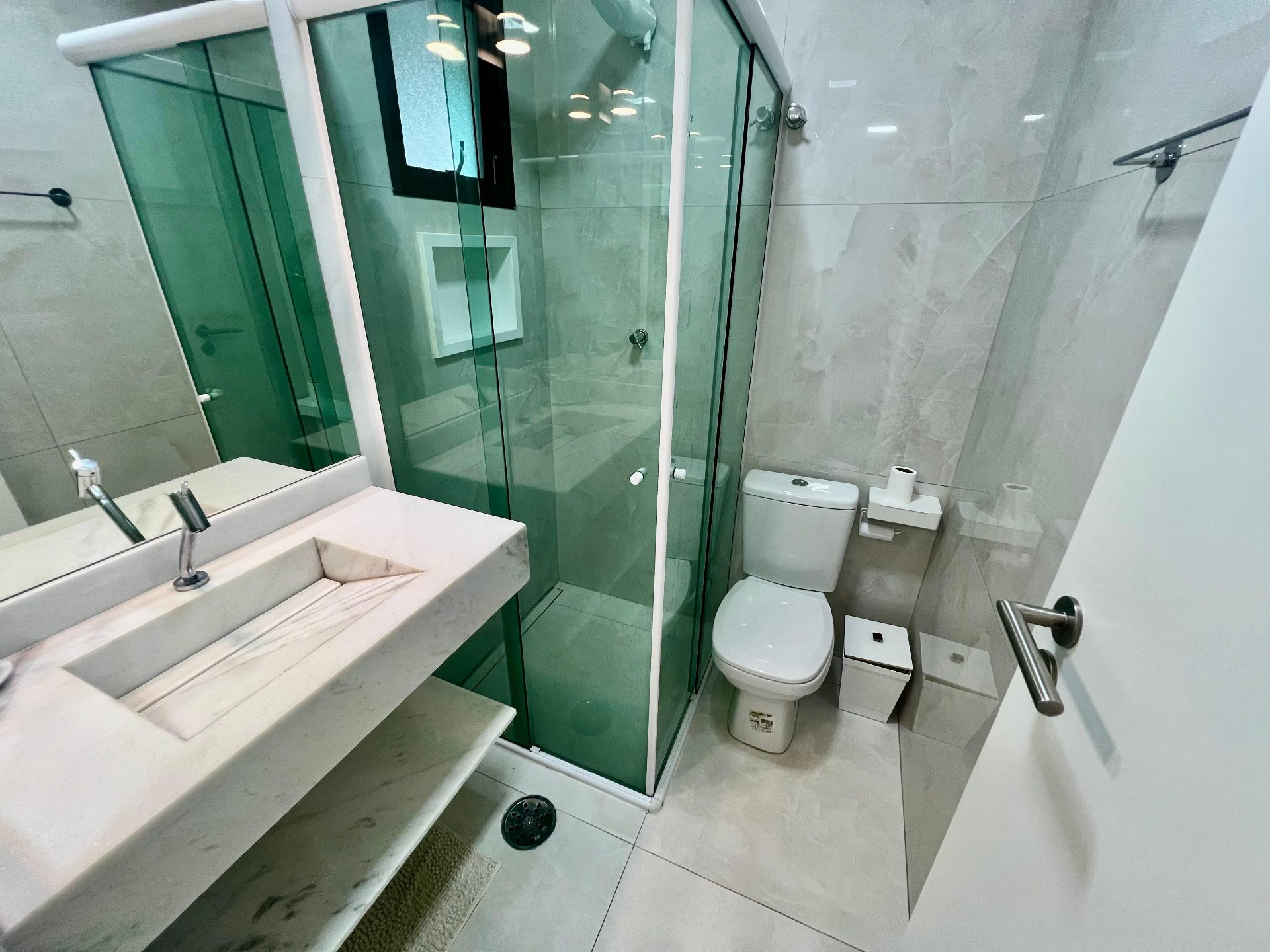 Apartamento Moderno a 350m da Praia da Enseada – Conforto e Lazer em um Só Lugar!  em Loteamento João Batista Julião, Guarujá — foto 19