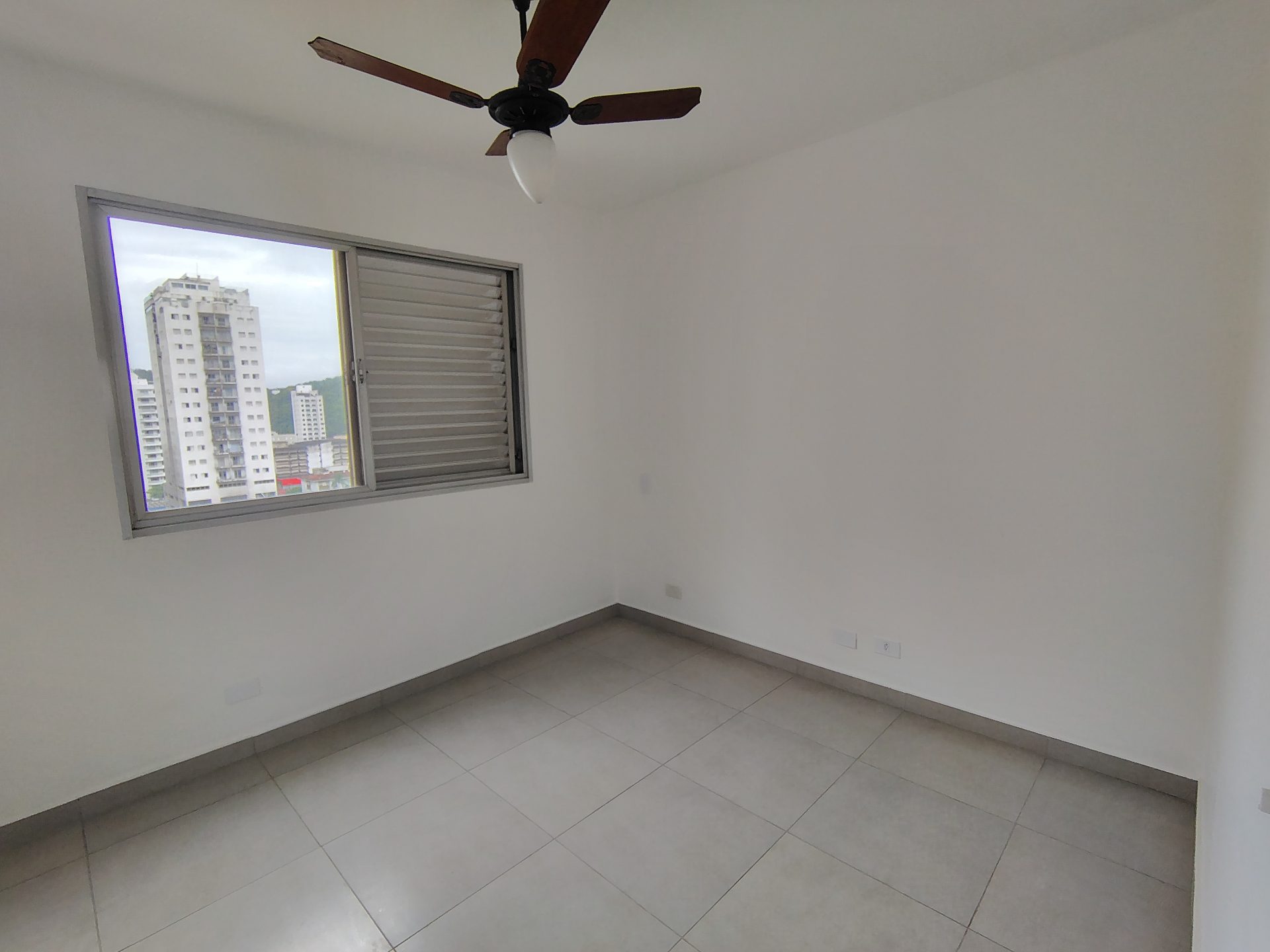 Apto 4 dorms., 1 vaga, andar alto, sacada, Pitangueiras (cópia) em Pitangueiras, Guarujá — foto 7