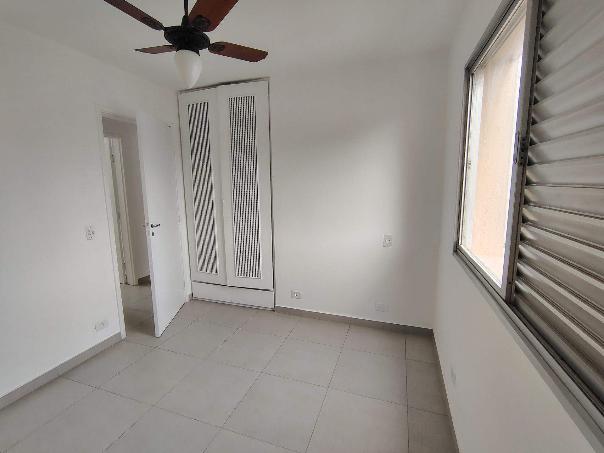 Apto 4 dorms., 1 vaga, andar alto, sacada, Pitangueiras (cópia) em Pitangueiras, Guarujá — foto 8