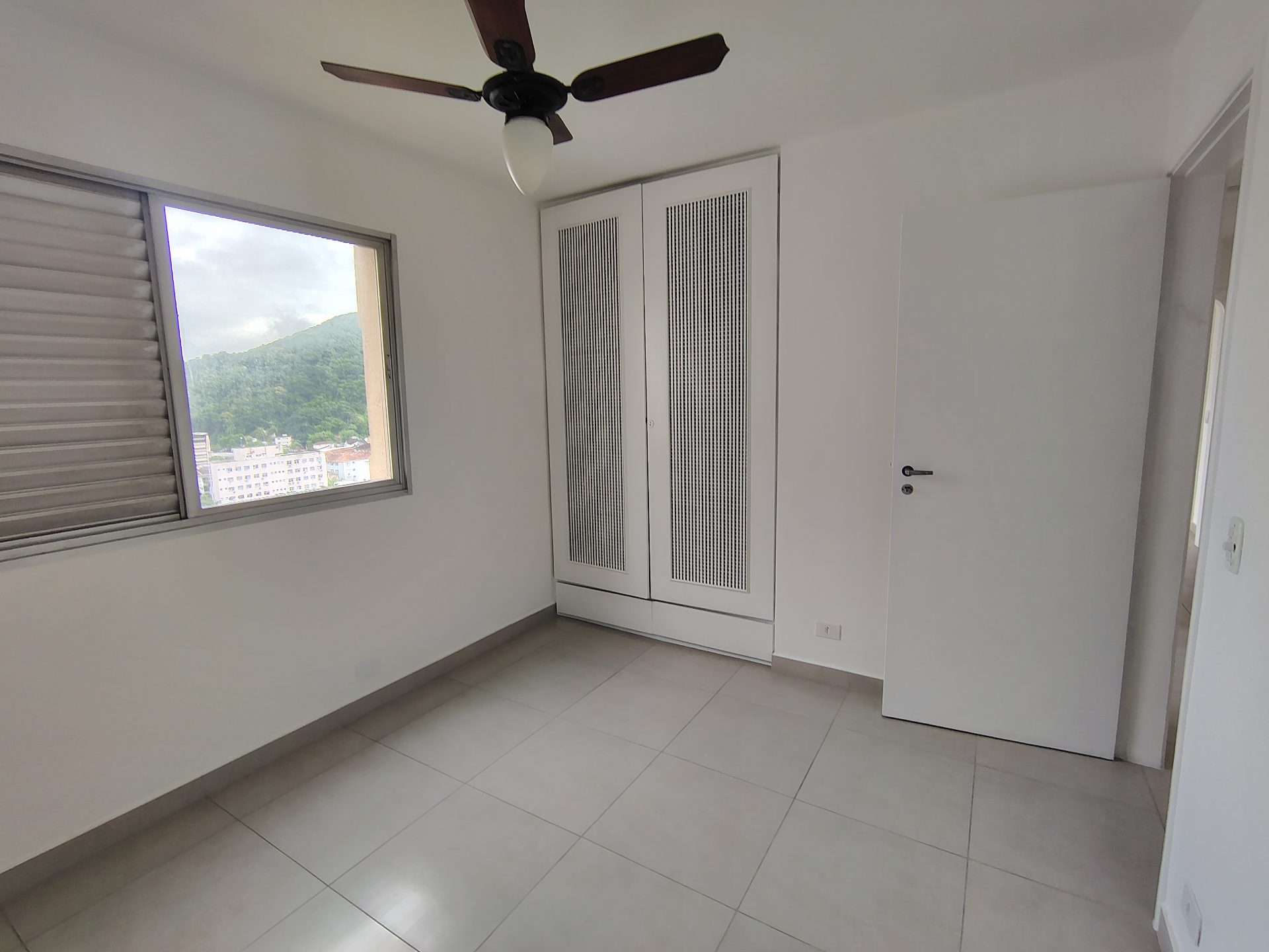 Apto 4 dorms., 1 vaga, andar alto, sacada, Pitangueiras (cópia) em Pitangueiras, Guarujá — foto 10