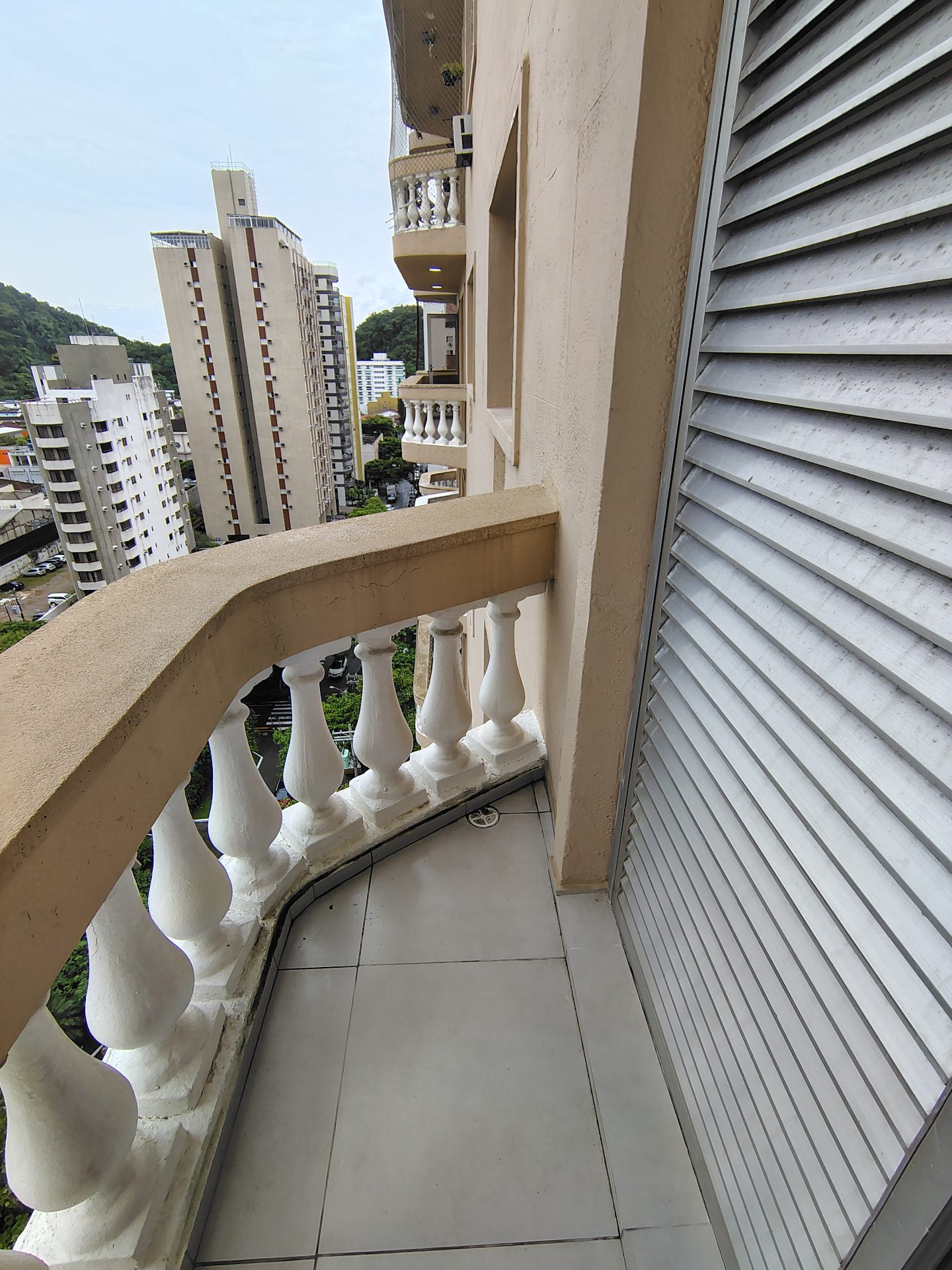 Apto 4 dorms., 1 vaga, andar alto, sacada, Pitangueiras (cópia) em Pitangueiras, Guarujá — foto 15