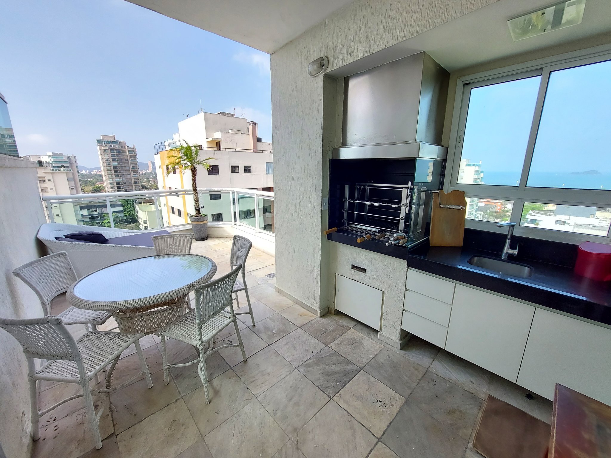 Cobertura 5 quartos, 3 vagas, vista para o mar, Enseada. em Enseada, Guarujá — foto 3