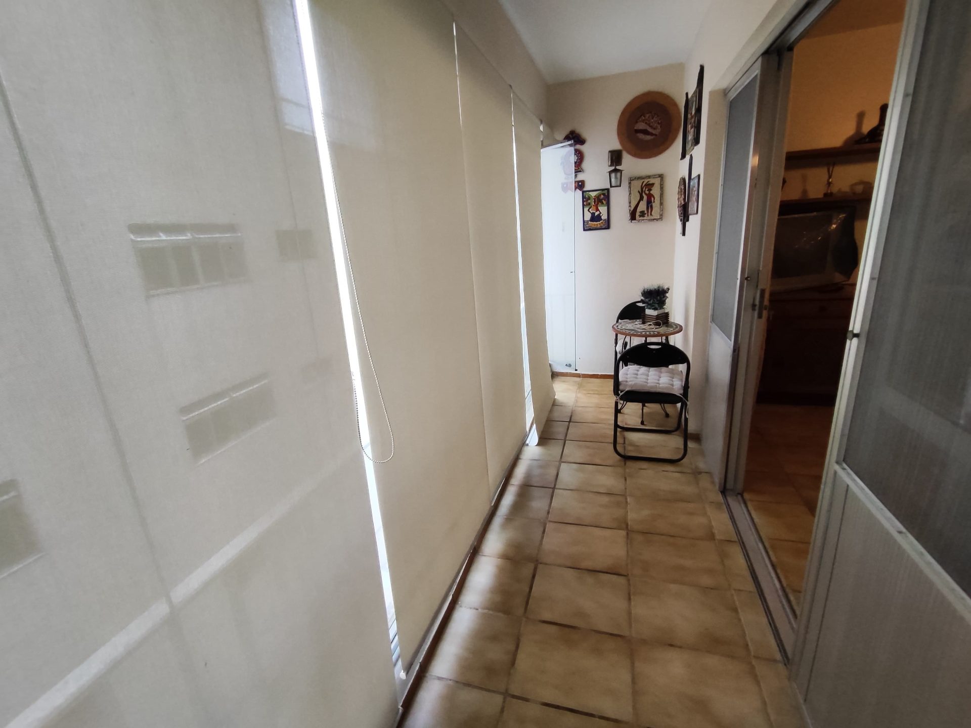 Apto 2 quartos, perto da UNOESTE, sacadas, 1 vaga em Enseada, Guarujá — foto 2