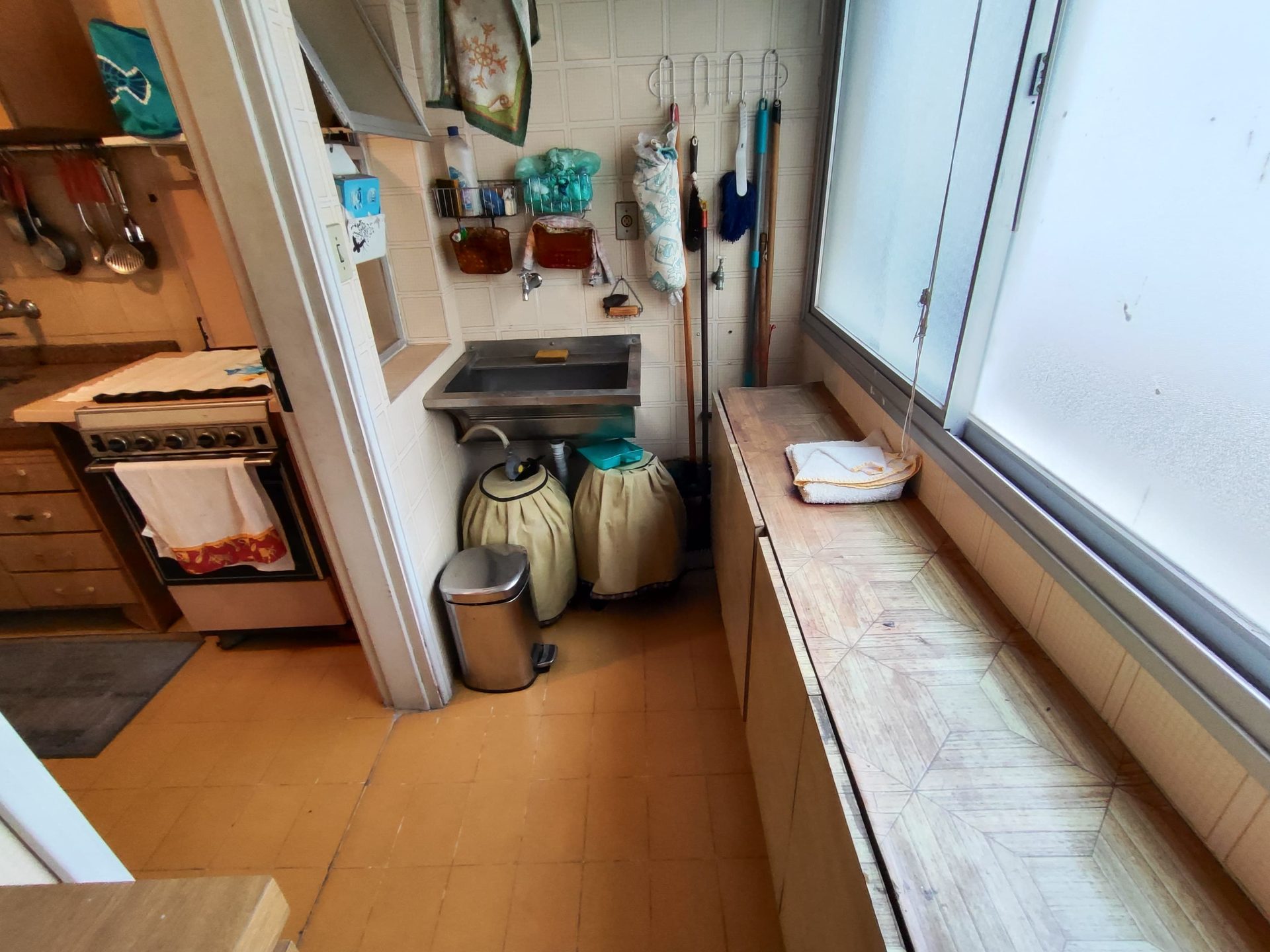 Apto 2 quartos, perto da UNOESTE, sacadas, 1 vaga em Enseada, Guarujá — foto 13