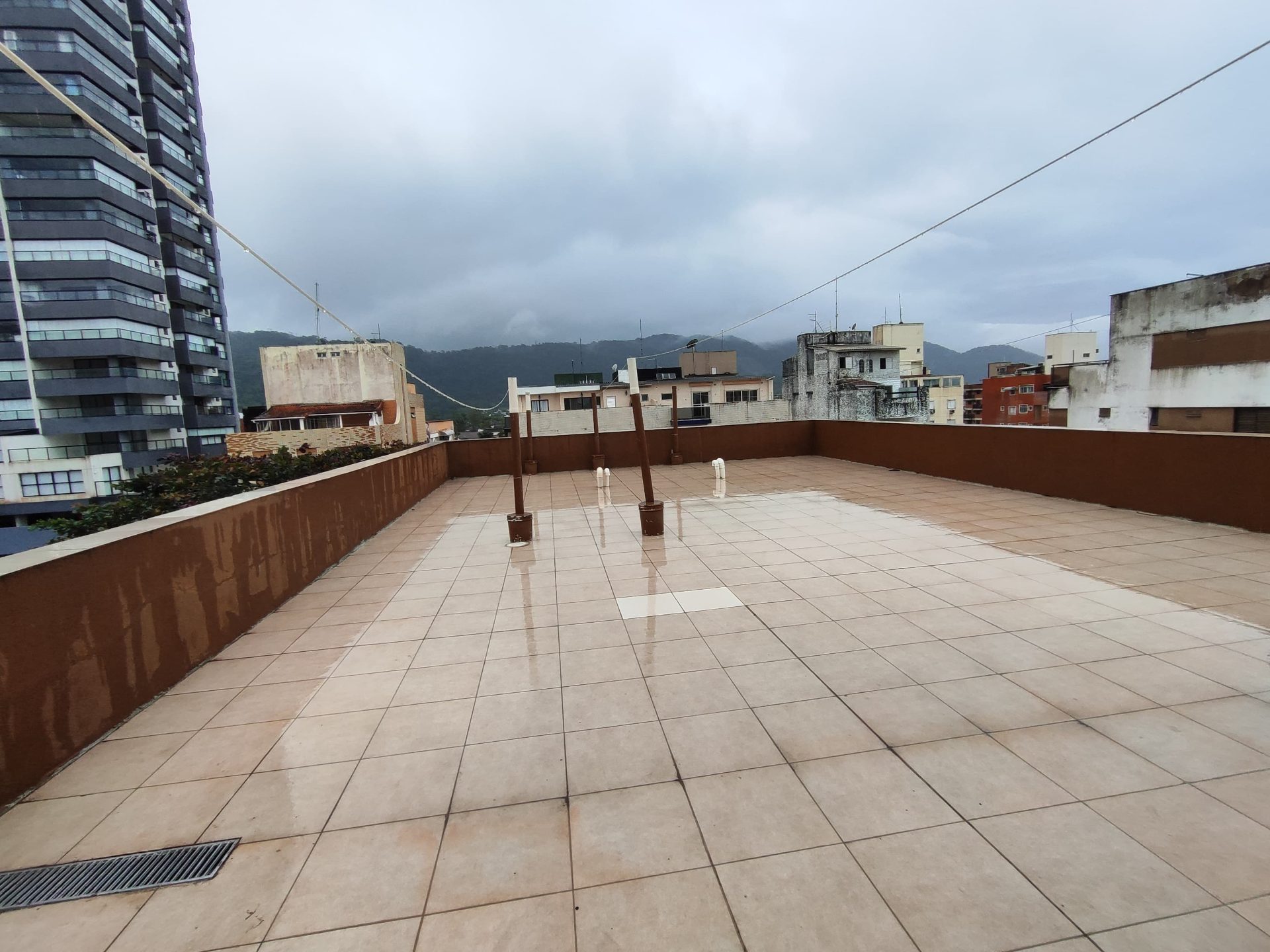 Apto 2 quartos, perto da UNOESTE, sacadas, 1 vaga em Enseada, Guarujá — foto 17