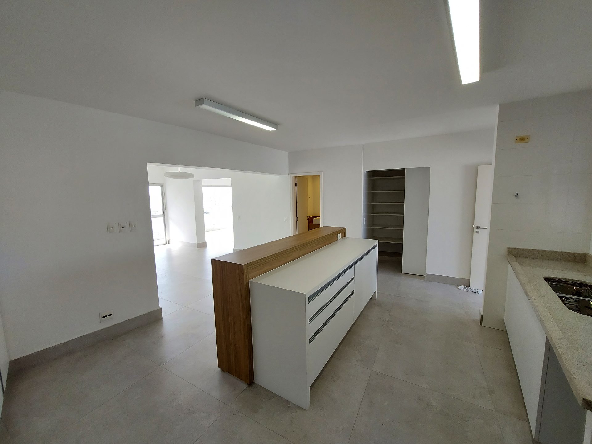 Cobertura vista mar, quartos, 2 vagas, Pitangueiras em Pitangueiras, Guarujá — foto 11
