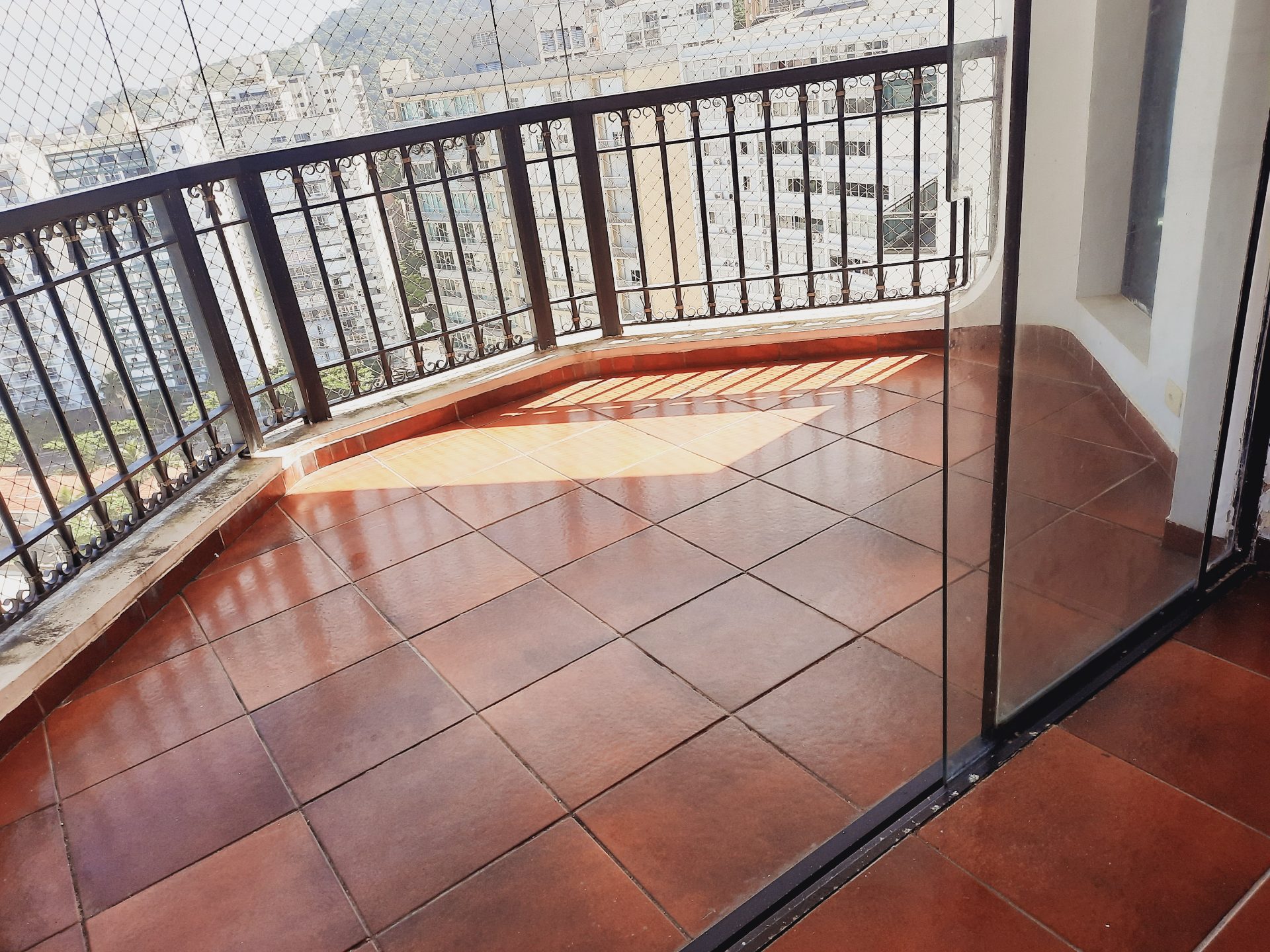 Apartamento à venda no Morro do Maluf – Vista deslumbrante para o mar no Guarujá em Pitangueiras, Guarujá — foto 2
