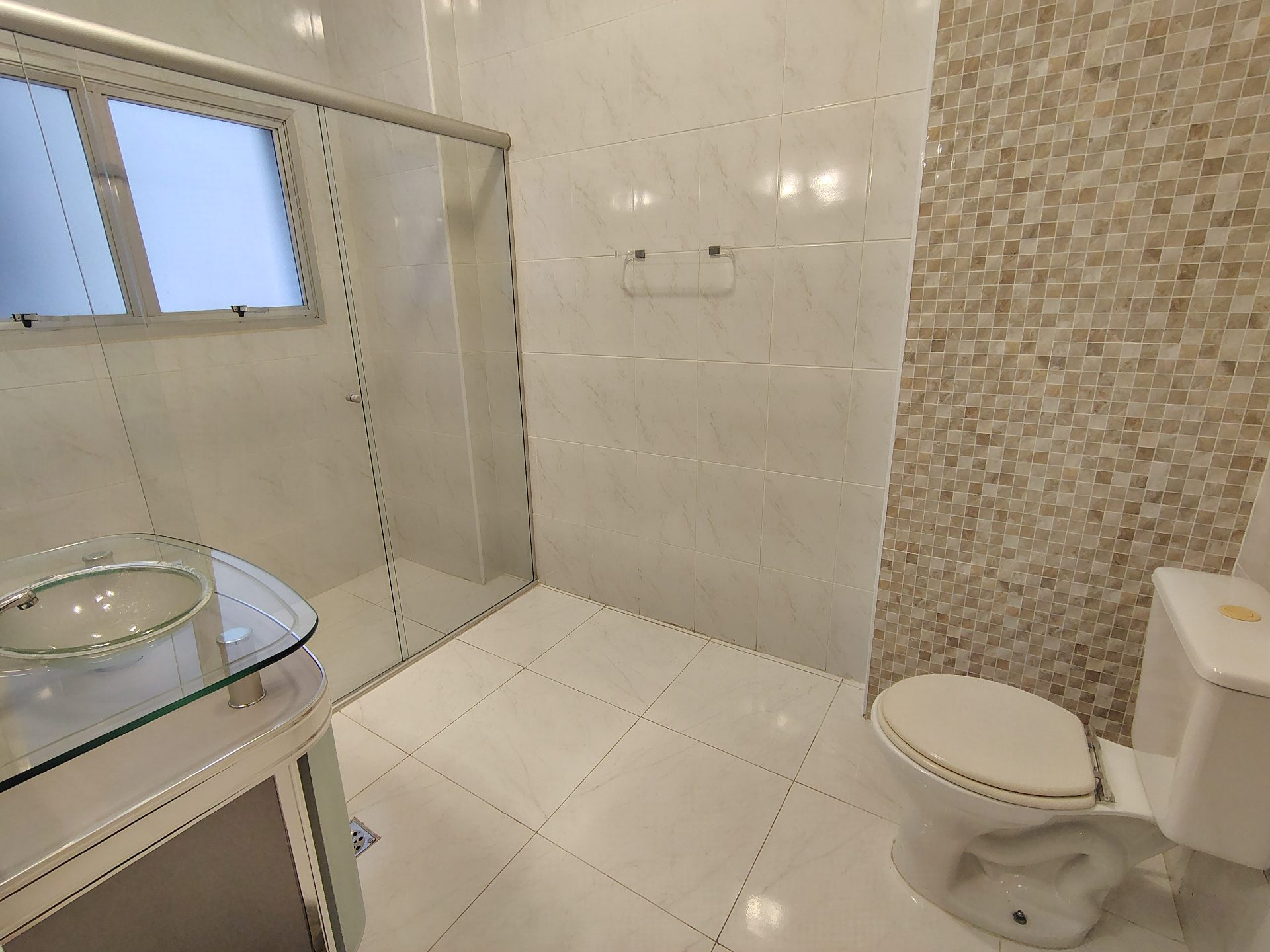 Apto frente praia Pitangueiras, sacada, 1 vaga em Pitangueiras, Guarujá — foto 19