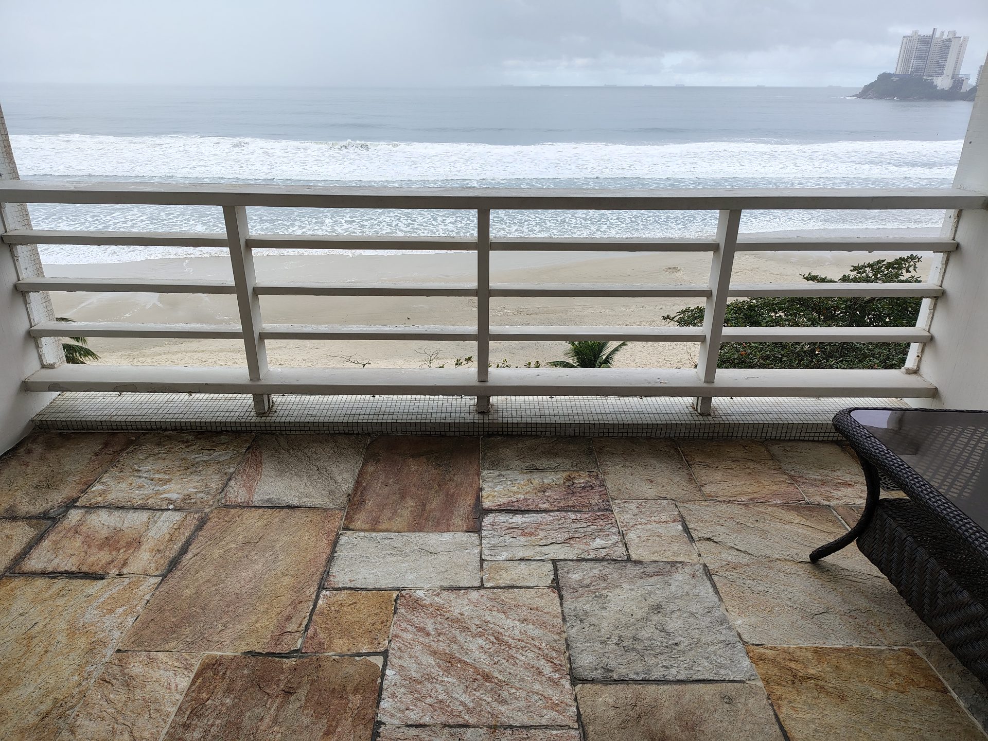 Apto 3 quartos, sacada, frente mar, 1 vaga, Pitangueiras em Pitangueiras, Guarujá — foto 4