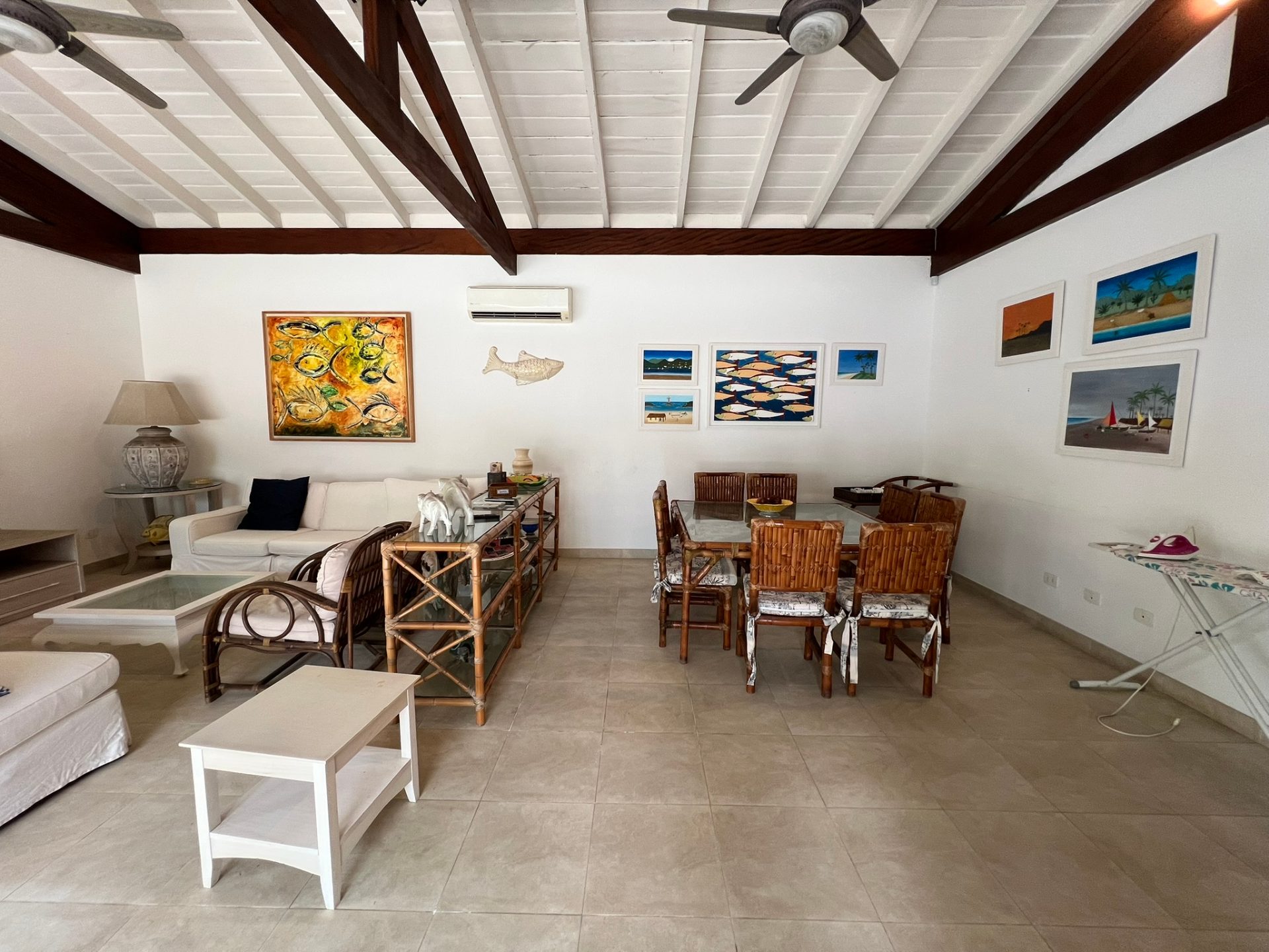 Casa térrea, frente praia Enseada, 4 suítes, 3 vagas em Enseada, Guarujá — foto 4