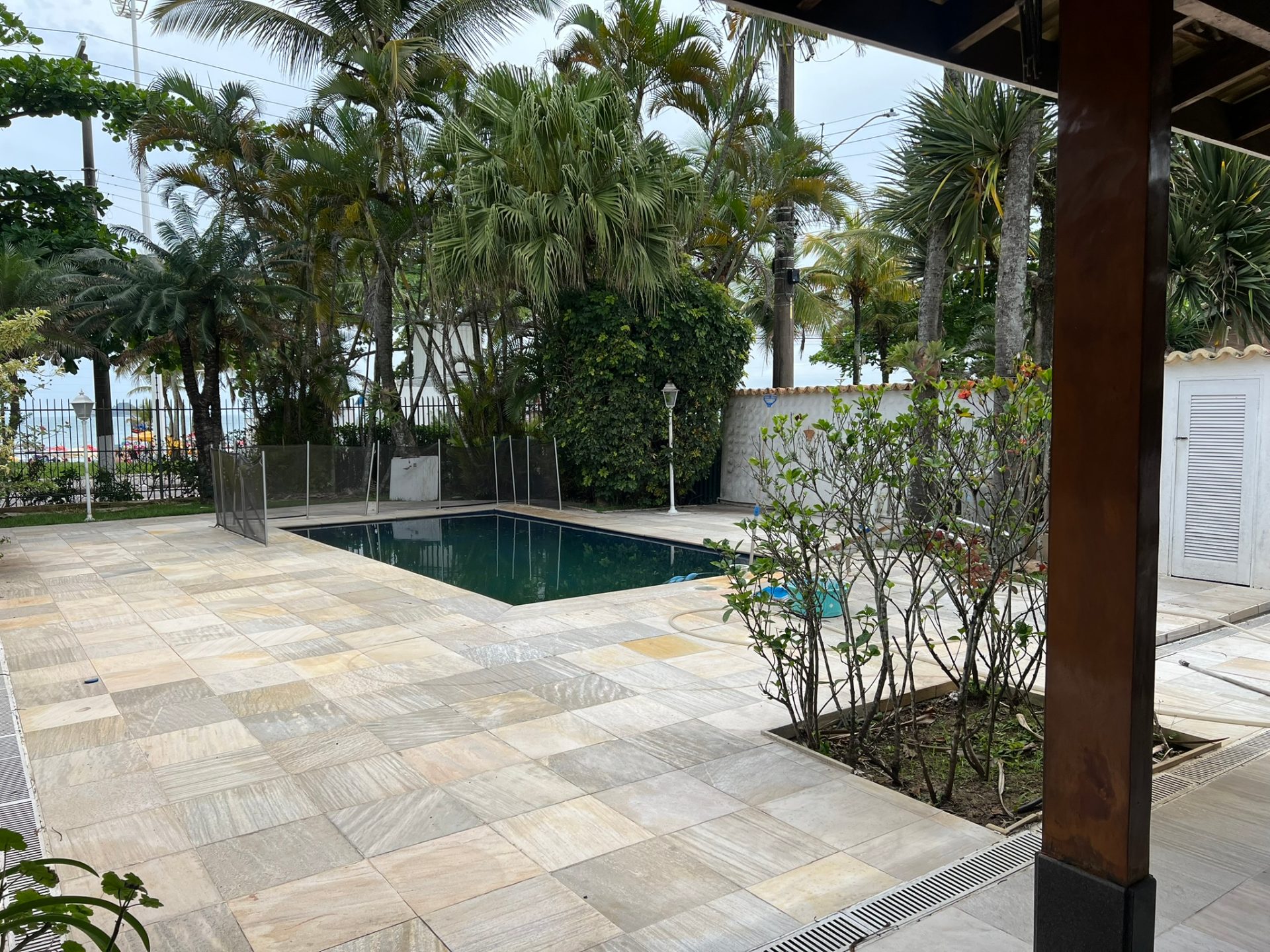 Casa térrea, frente praia Enseada, 4 suítes, 3 vagas em Enseada, Guarujá — foto 7