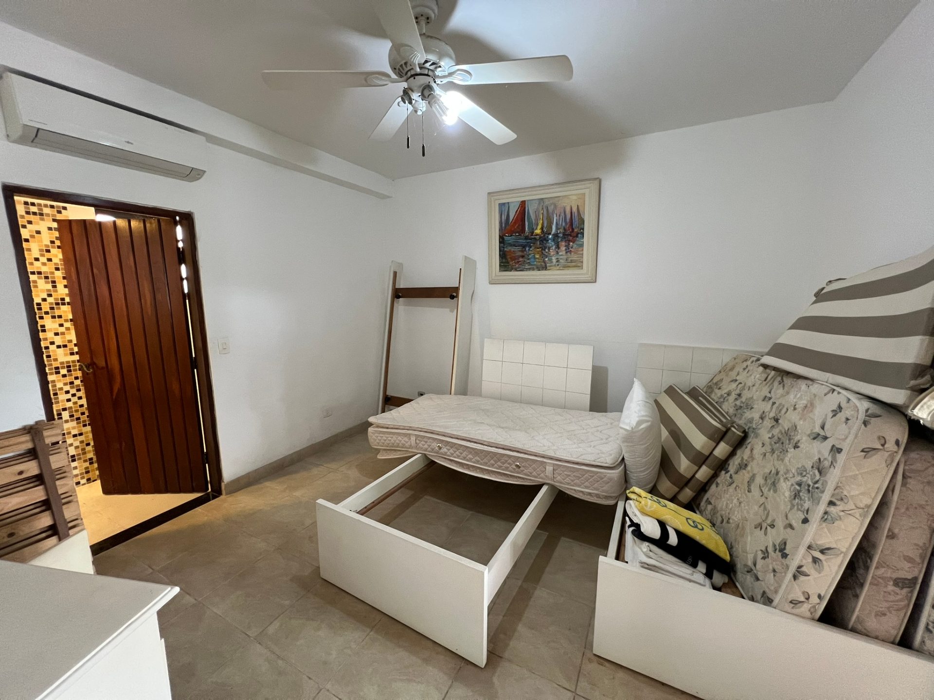 Casa térrea, frente praia Enseada, 4 suítes, 3 vagas em Enseada, Guarujá — foto 15