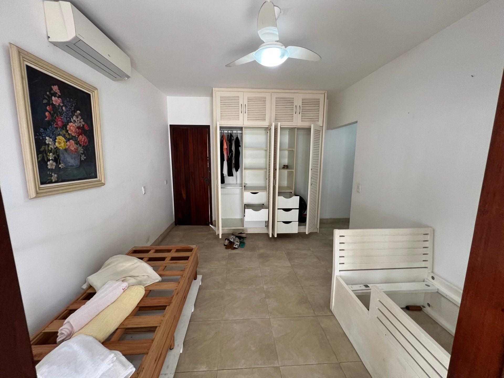 Casa térrea, frente praia Enseada, 4 suítes, 3 vagas em Enseada, Guarujá — foto 24