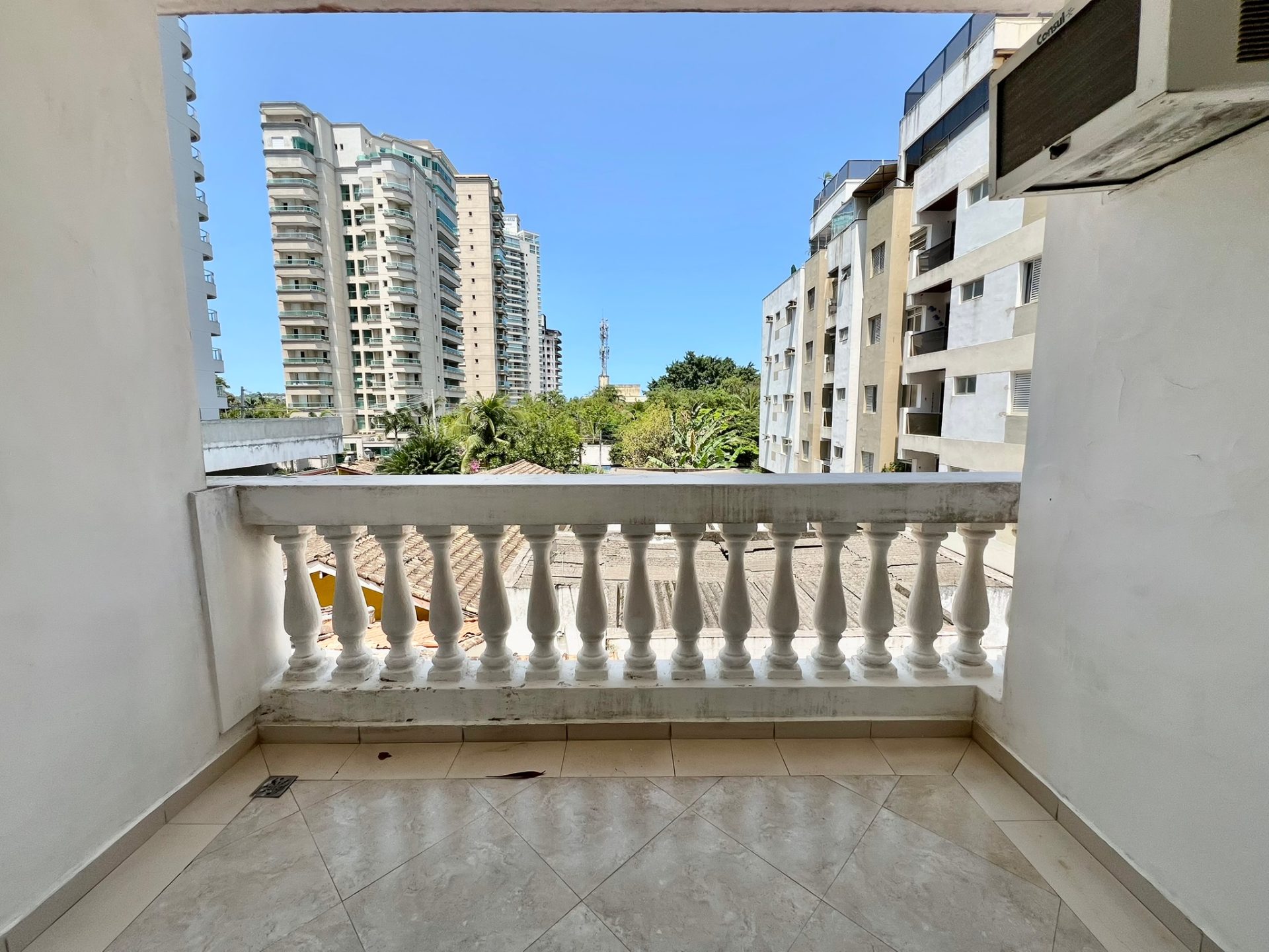 Apto (lado praia), 3 quartos, 1 vaga, Enseada em Jardim Virgínia, Guarujá — foto 2
