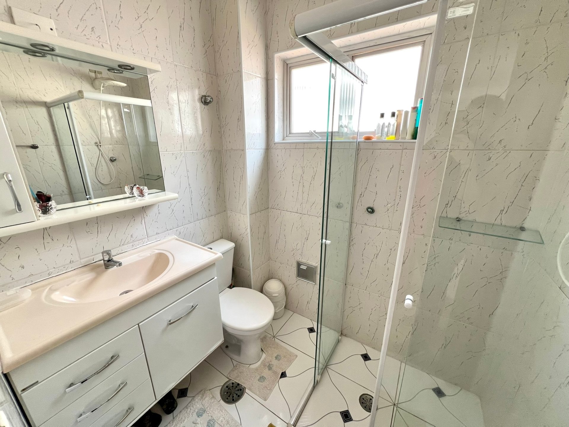 Apto (lado praia), 3 quartos, 1 vaga, Enseada em Jardim Virgínia, Guarujá — foto 10