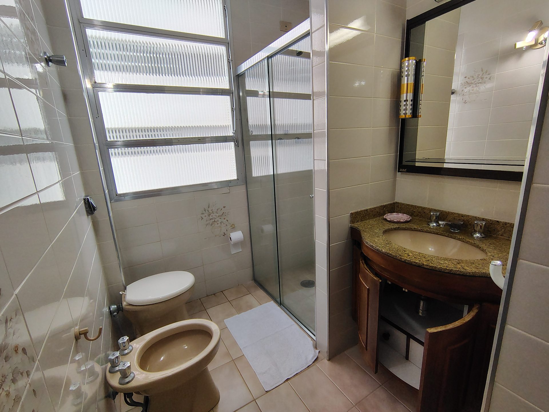 Apto com 3 quartos, Pitangueiras, Guarujá em Pitangueiras, Guarujá — foto 16