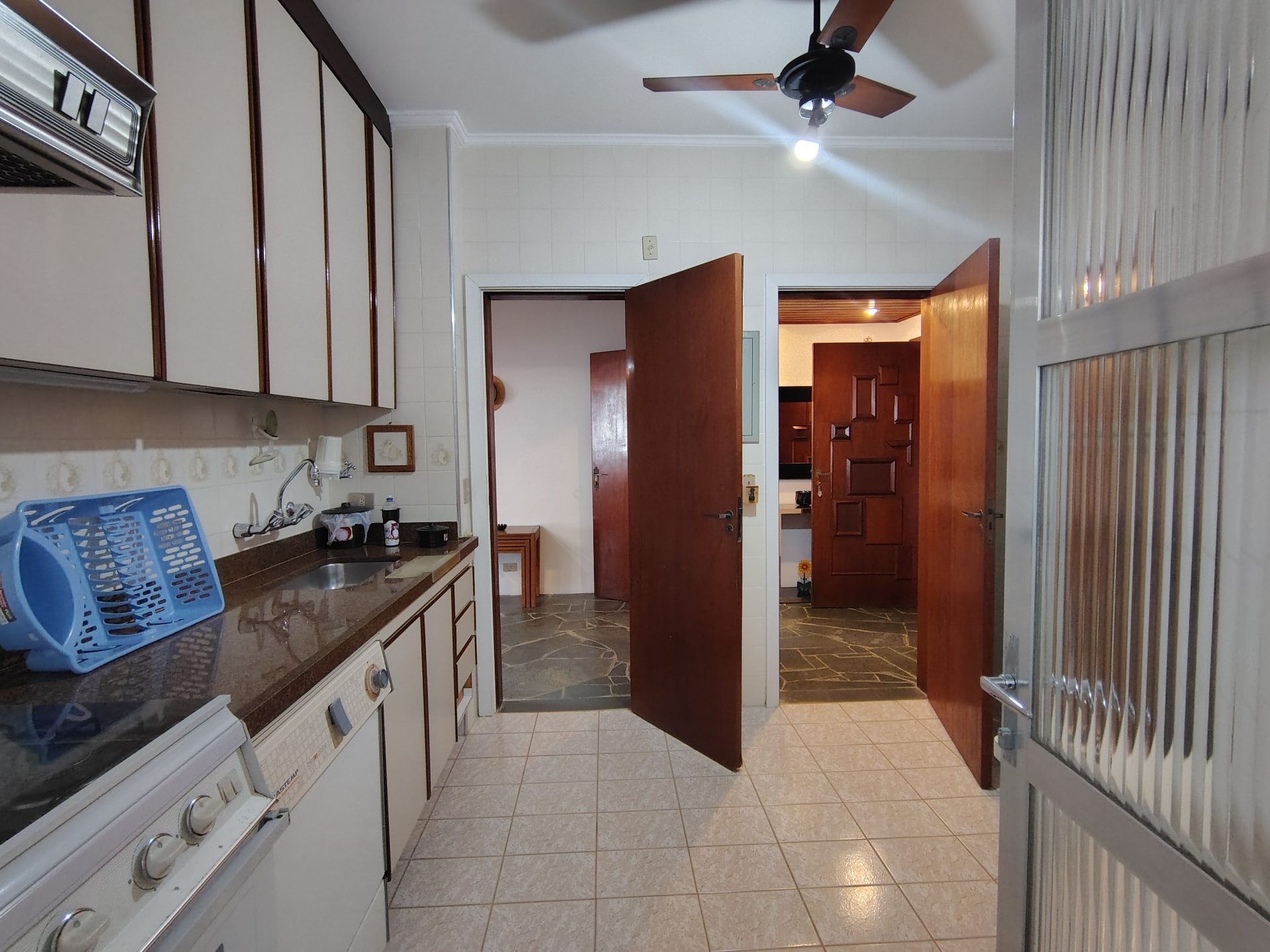 Apto com 3 quartos, Pitangueiras, Guarujá em Pitangueiras, Guarujá — foto 25