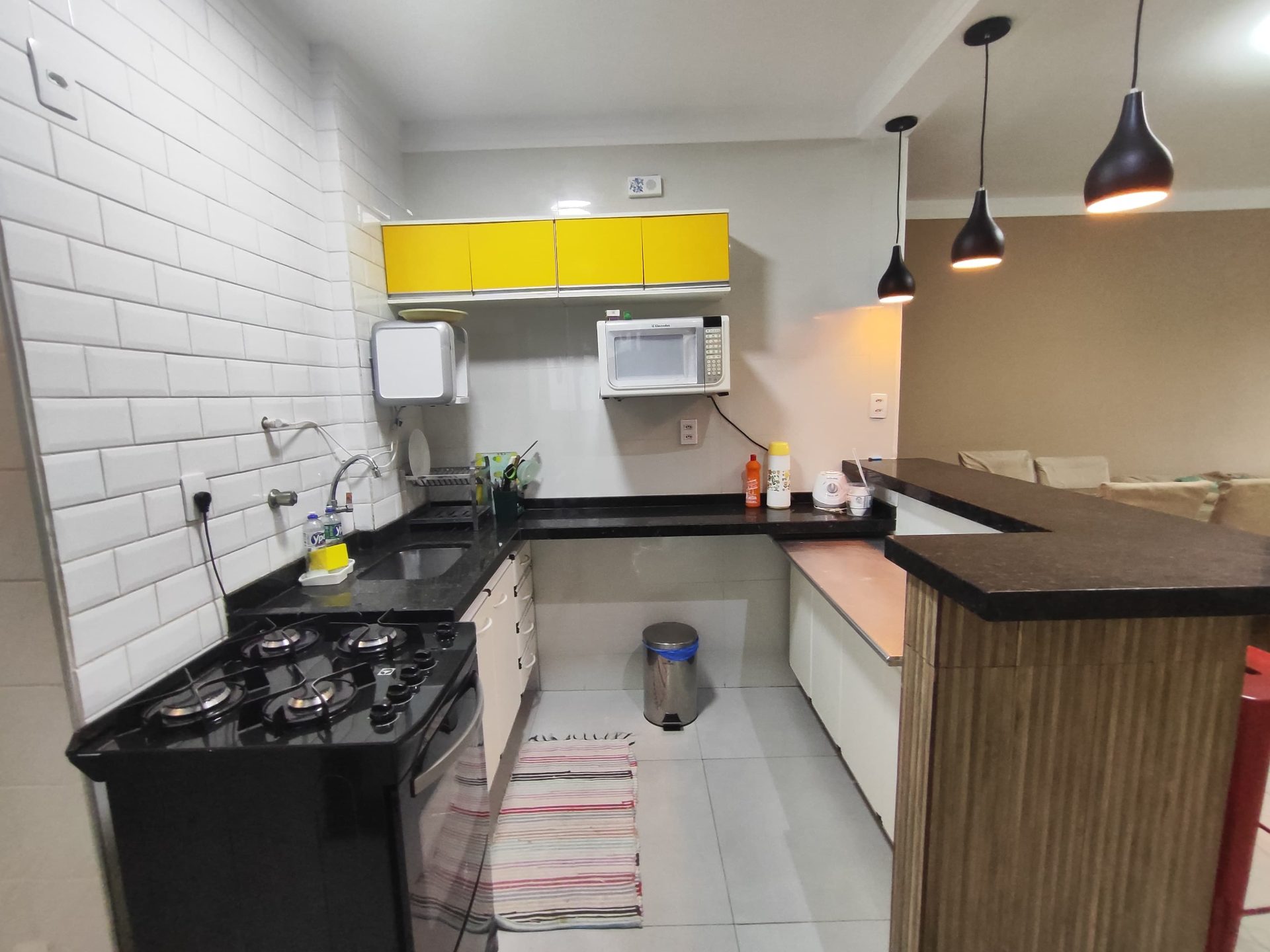 Apto reformado, 2 quartos, sacada, lazer, 1 vaga em Enseada, Guarujá — foto 7