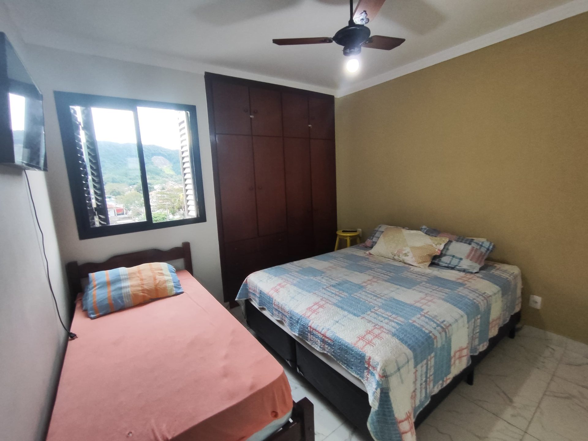 Apto reformado, 2 quartos, sacada, lazer, 1 vaga em Enseada, Guarujá — foto 9