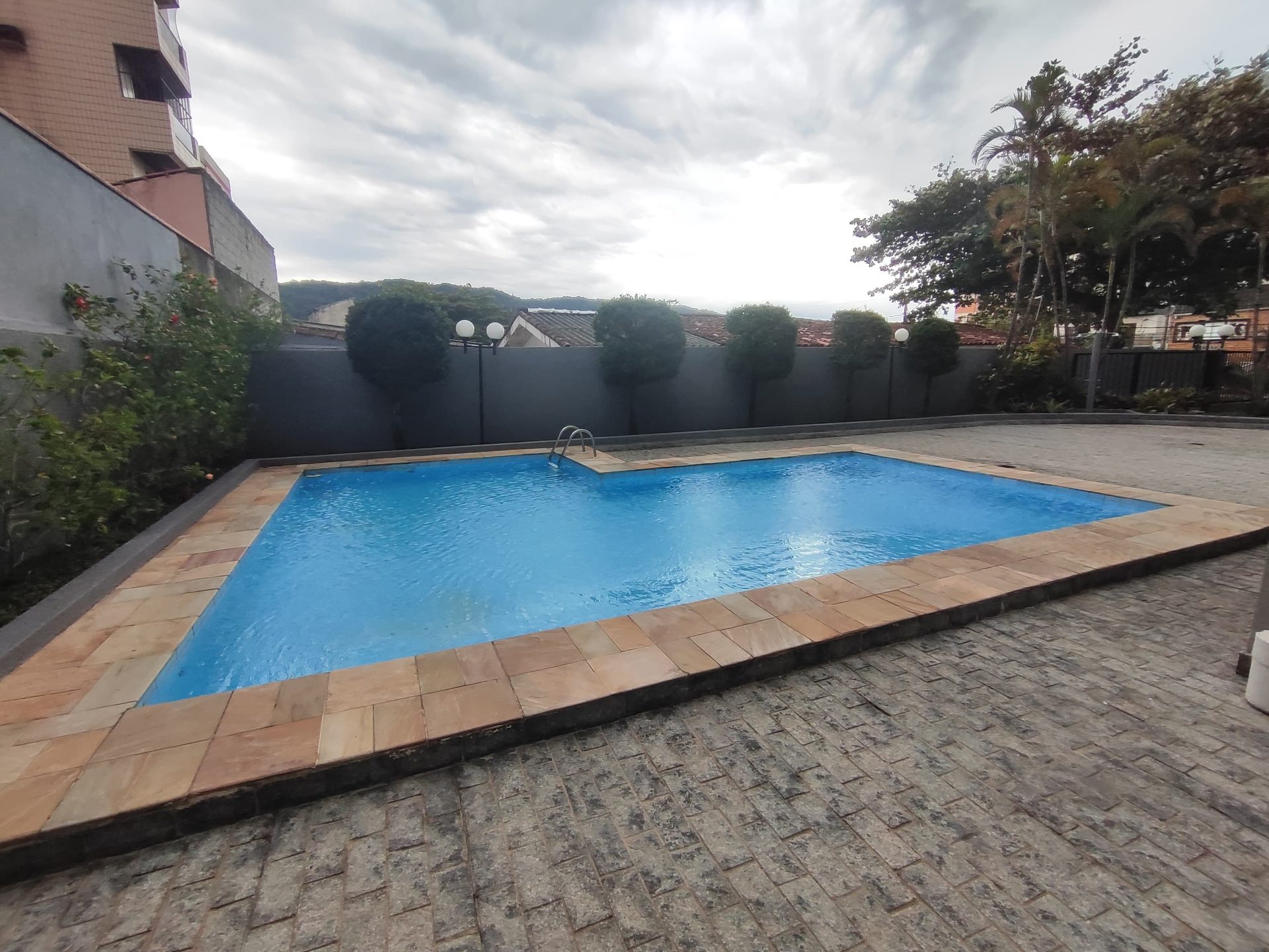 Apto reformado, 2 quartos, sacada, lazer, 1 vaga em Enseada, Guarujá — foto 19