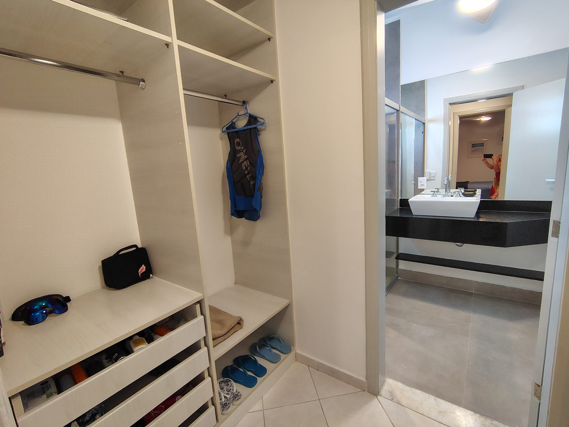 Apartamento totalmente reformado à venda no Morro do Maluf – Vista panorâmica para o mar no Guarujá em Pitangueiras, Guarujá — foto 12