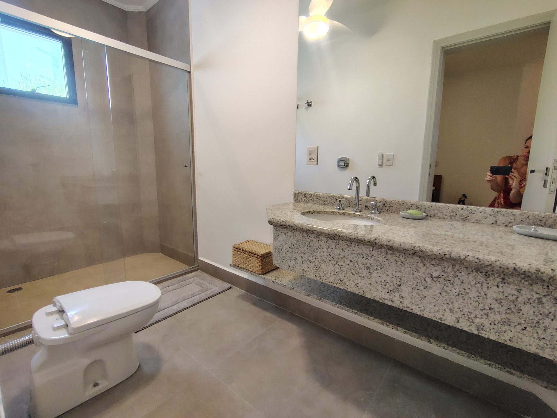 Apartamento totalmente reformado à venda no Morro do Maluf – Vista panorâmica para o mar no Guarujá em Pitangueiras, Guarujá — foto 20