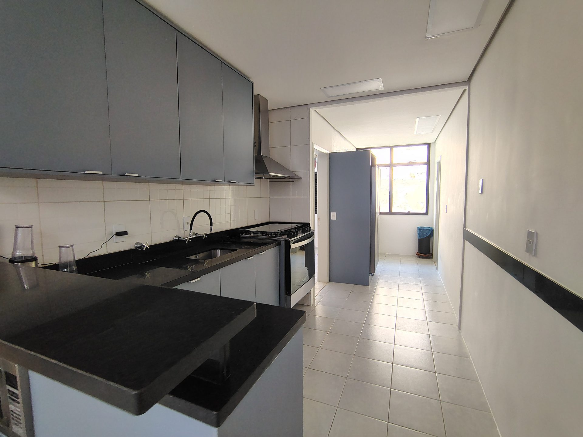 Apartamento totalmente reformado à venda no Morro do Maluf – Vista panorâmica para o mar no Guarujá em Pitangueiras, Guarujá — foto 24