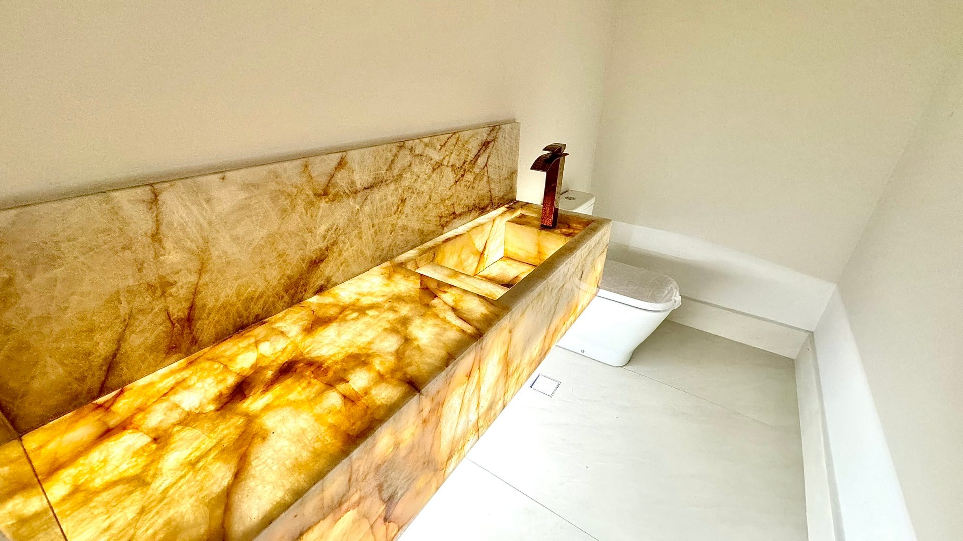 Casa Nova, 5 suítes, lazer, Jardim Acapulco em Jardim Acapulco, Guarujá — foto 8