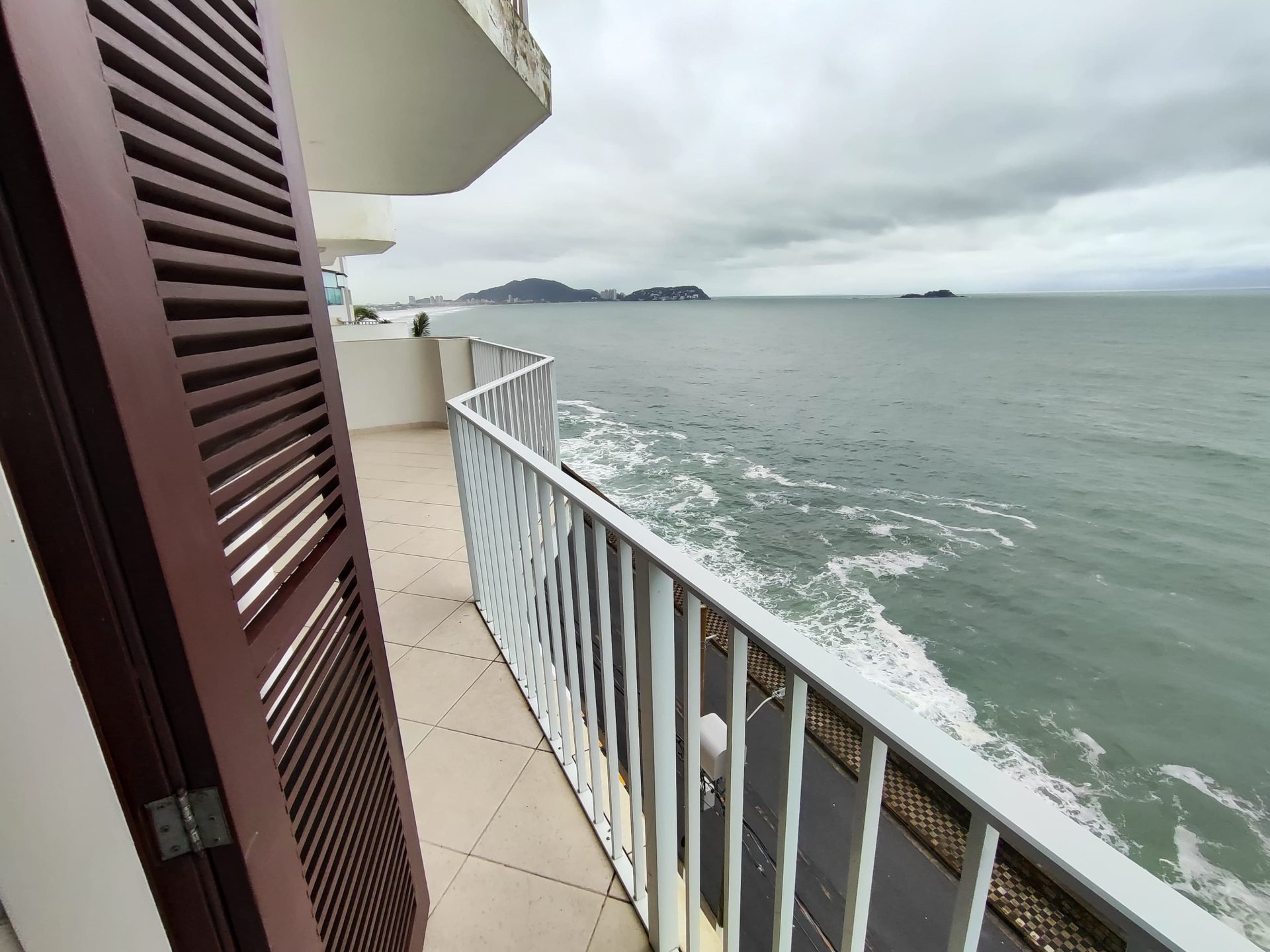 Apto 3 quartos, frente mar, sacada em Pitangueiras, Guarujá — foto 20