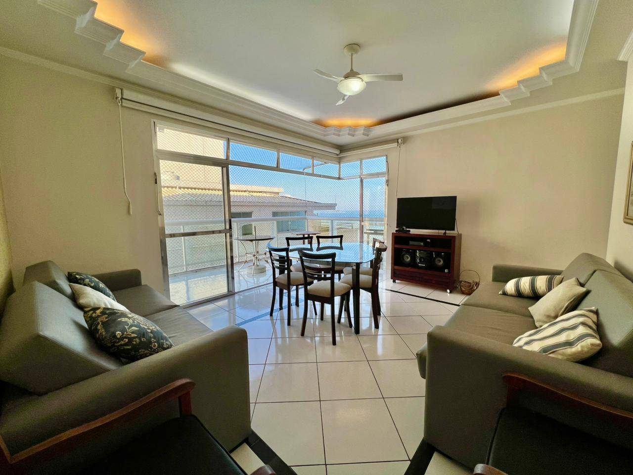 Vista Mar e Conforto | Apto Reformado com 3 Quartos em Pitangueiras em Pitangueiras, Guarujá — foto 6