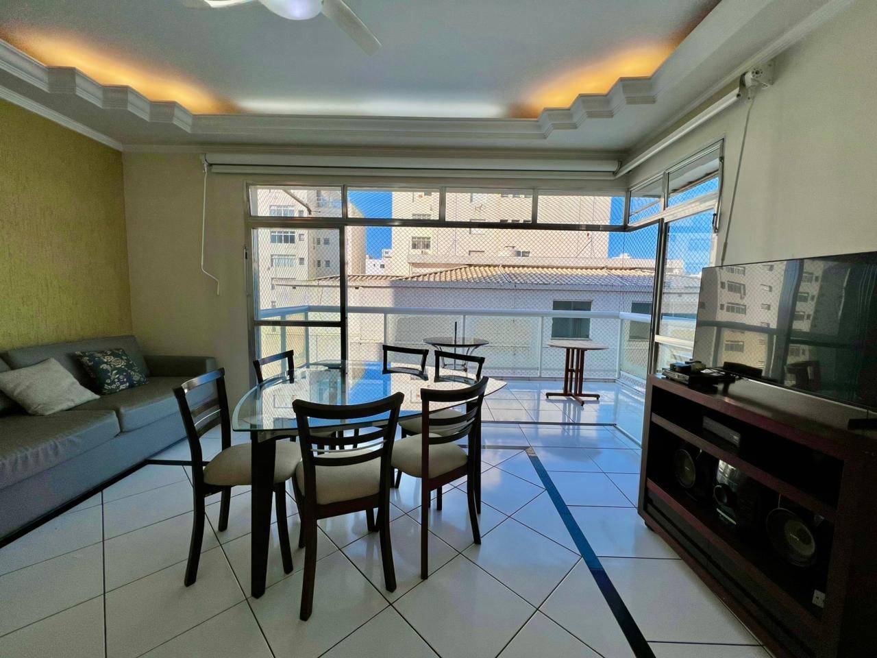 Vista Mar e Conforto | Apto Reformado com 3 Quartos em Pitangueiras em Pitangueiras, Guarujá — foto 7