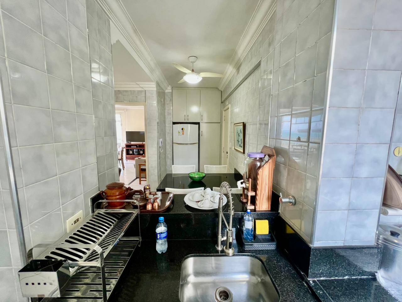 Vista Mar e Conforto | Apto Reformado com 3 Quartos em Pitangueiras em Pitangueiras, Guarujá — foto 17