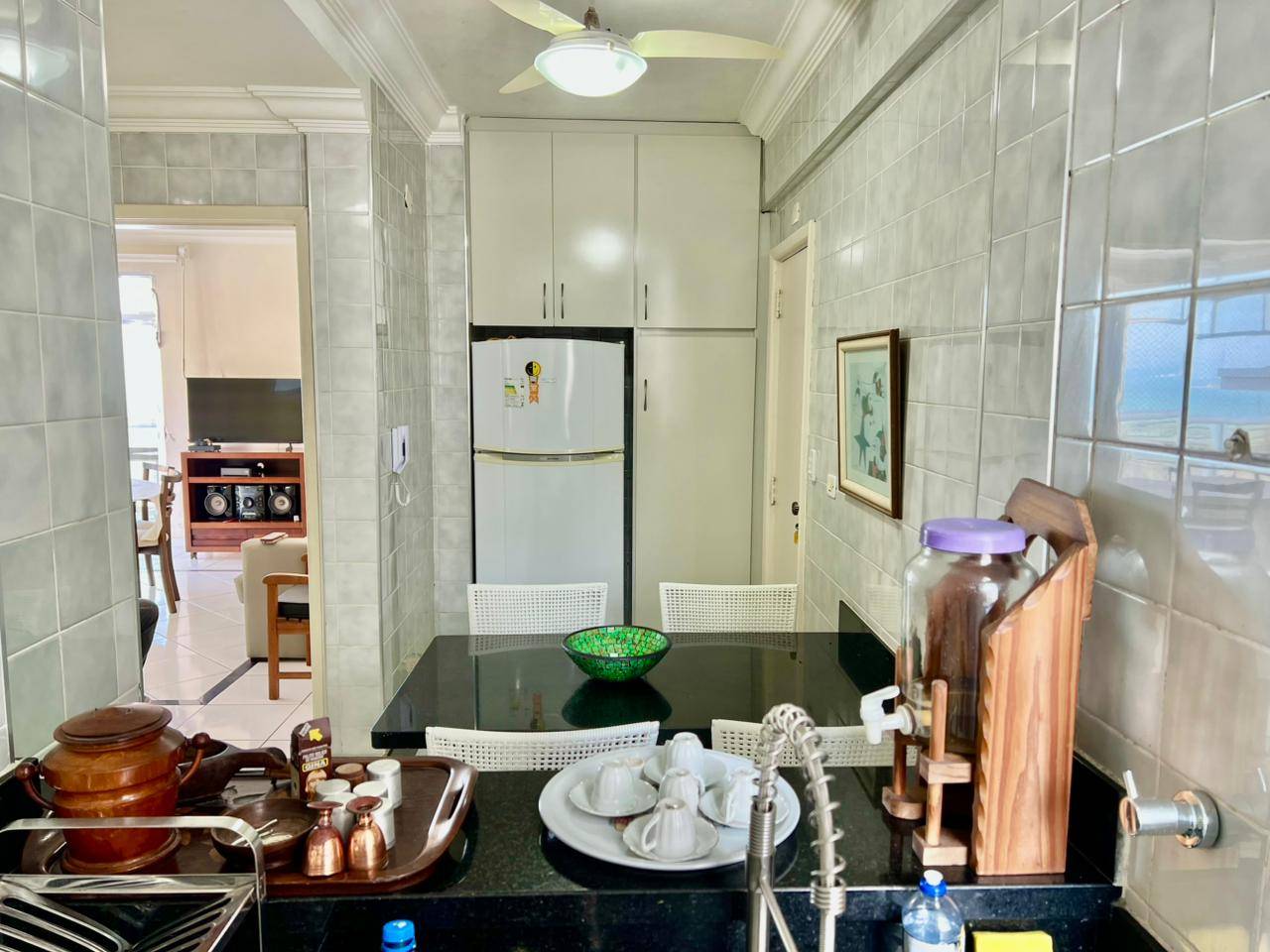 Vista Mar e Conforto | Apto Reformado com 3 Quartos em Pitangueiras em Pitangueiras, Guarujá — foto 18