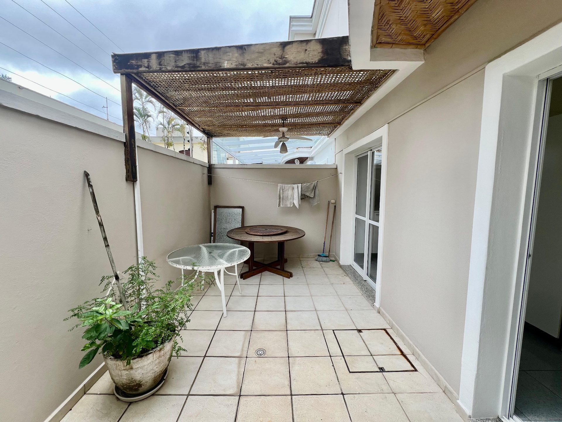 Casa em Condomínio de Alto Padrão | A 40 metros da Praia da Enseada em Enseada, Guarujá — foto 13