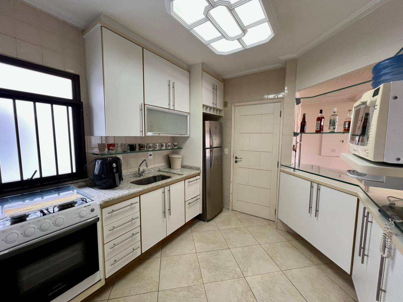 Apartamento 3 Suítes, Sacada e Lazer Completo na Praia da Enseada em Mar e Céu, Guarujá — foto 16