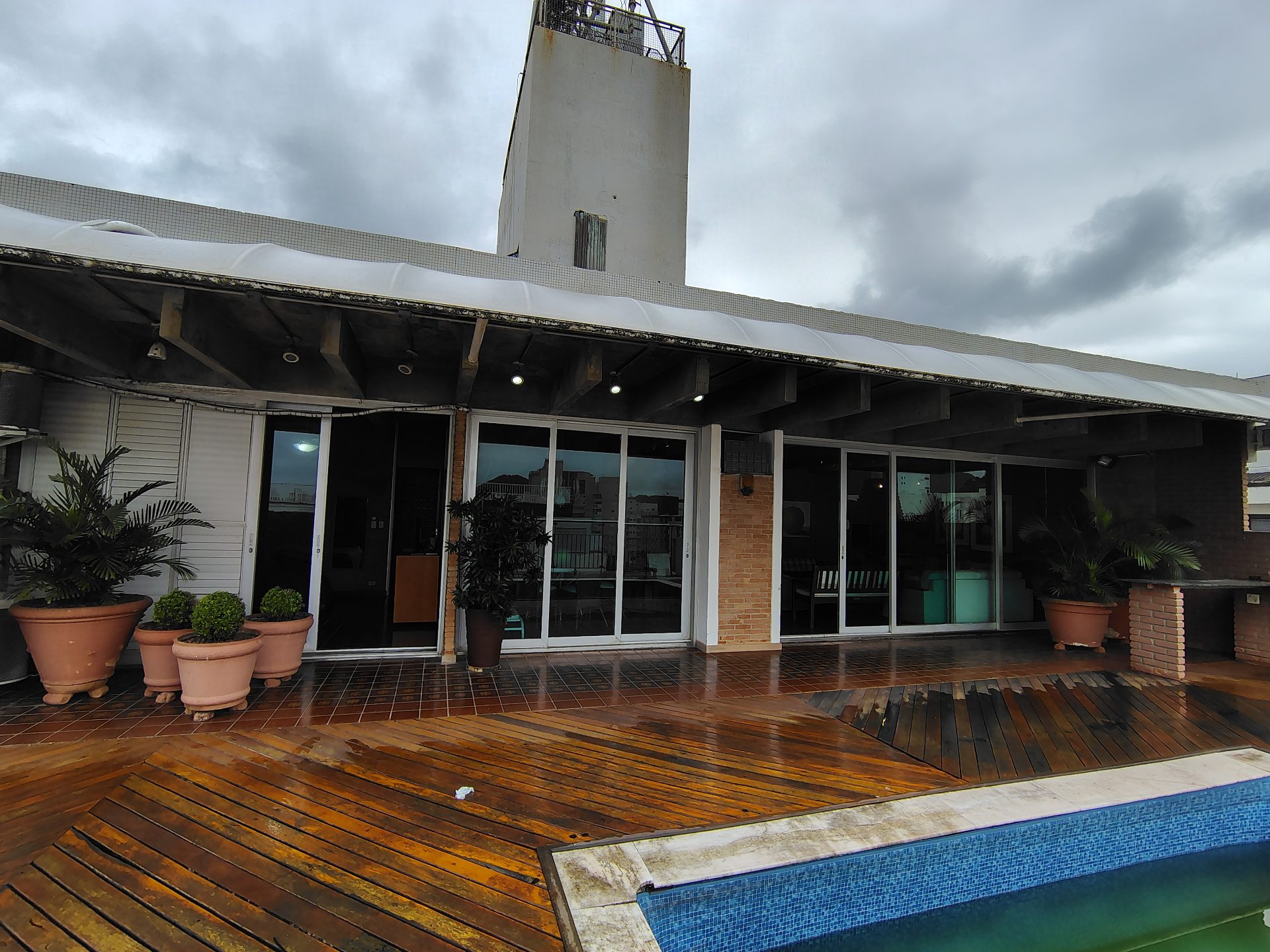 Cobertura 4 quartos, lazer, 2 vagas, Pitangueiras em Pitangueiras, Guarujá — foto 11