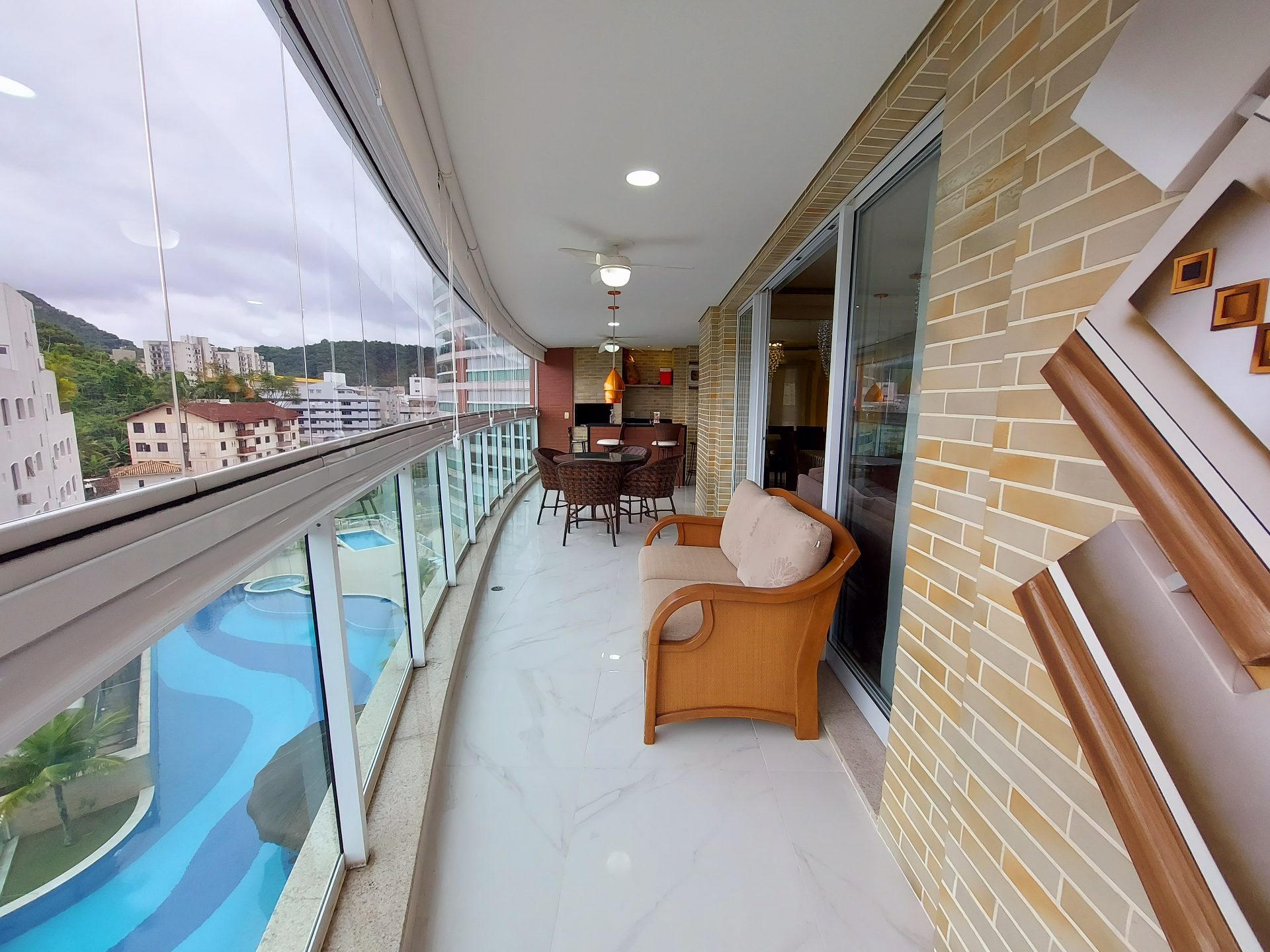 Apartamento de Alto Padrão com 4 Dormitórios, 2 Suítes e Varanda Gourmet a 250m da Praia em Enseada, Guarujá — foto 12