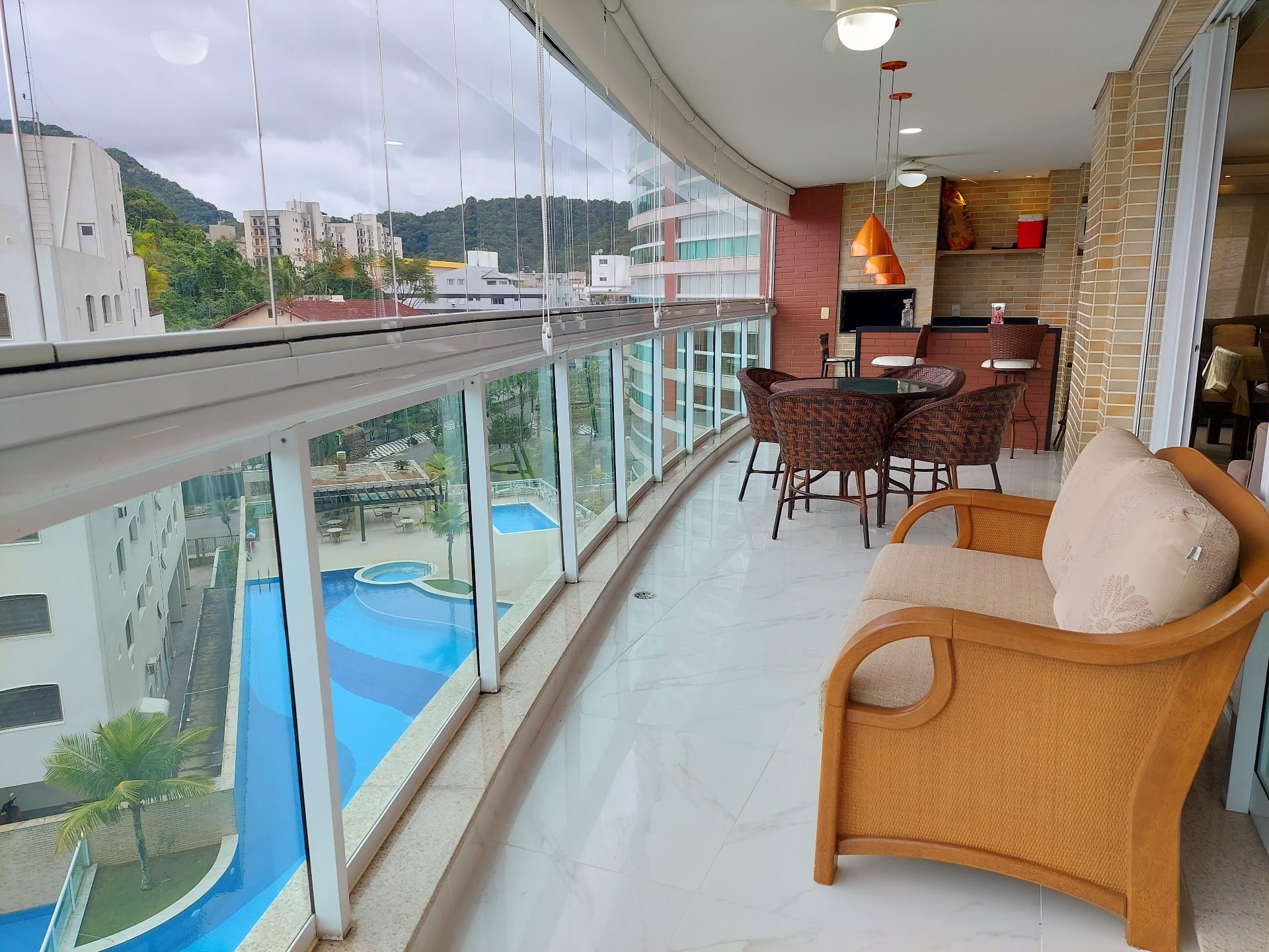 Apartamento de Alto Padrão com 4 Dormitórios, 2 Suítes e Varanda Gourmet a 250m da Praia em Enseada, Guarujá — foto 13