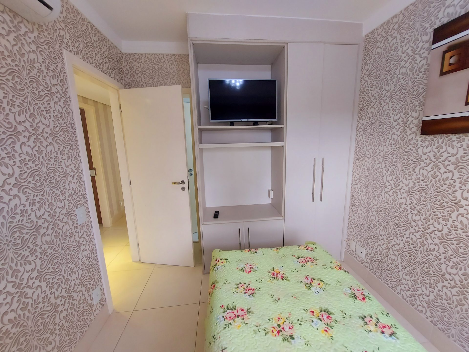 Apartamento de Alto Padrão com 4 Dormitórios, 2 Suítes e Varanda Gourmet a 250m da Praia em Enseada, Guarujá — foto 23