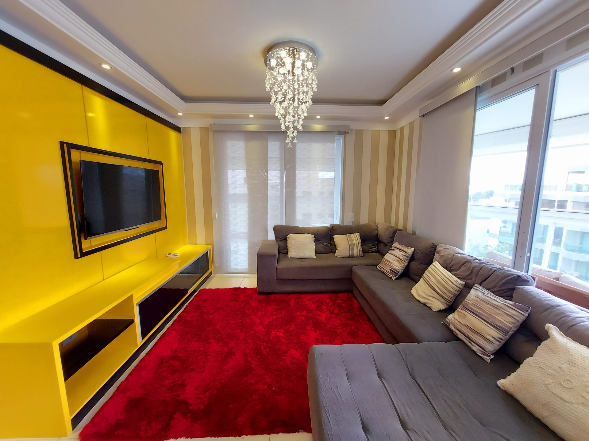 Apartamento de Alto Padrão com 4 Dormitórios, 2 Suítes e Varanda Gourmet a 250m da Praia em Enseada, Guarujá — foto 2