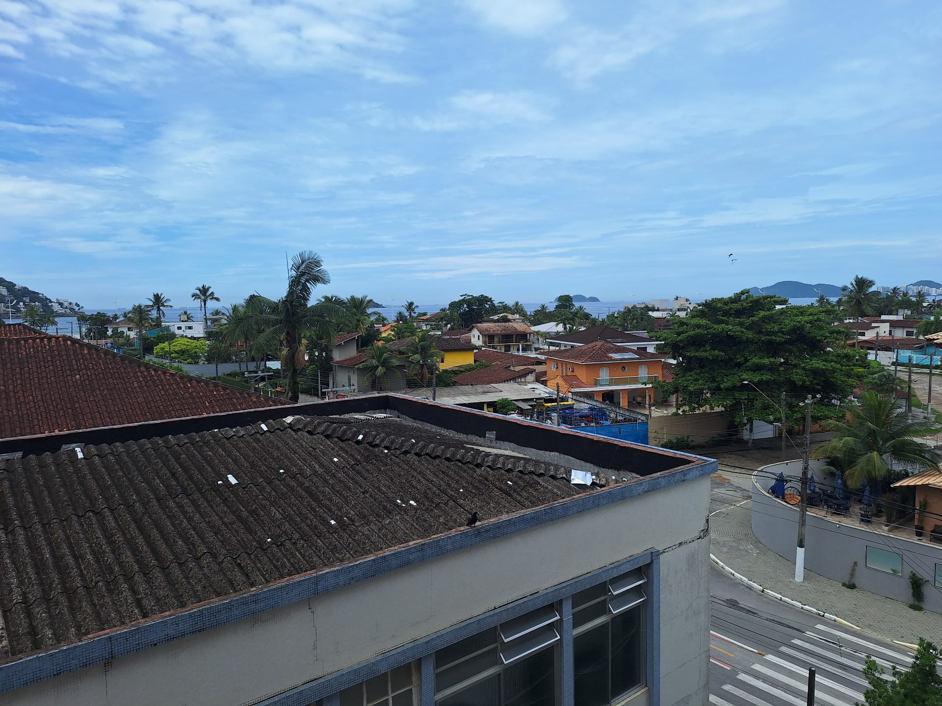 Apto vista mar, 3 quartos, sacada, lazer, 1 vaga em Jardim Virgínia, Guarujá — foto 2