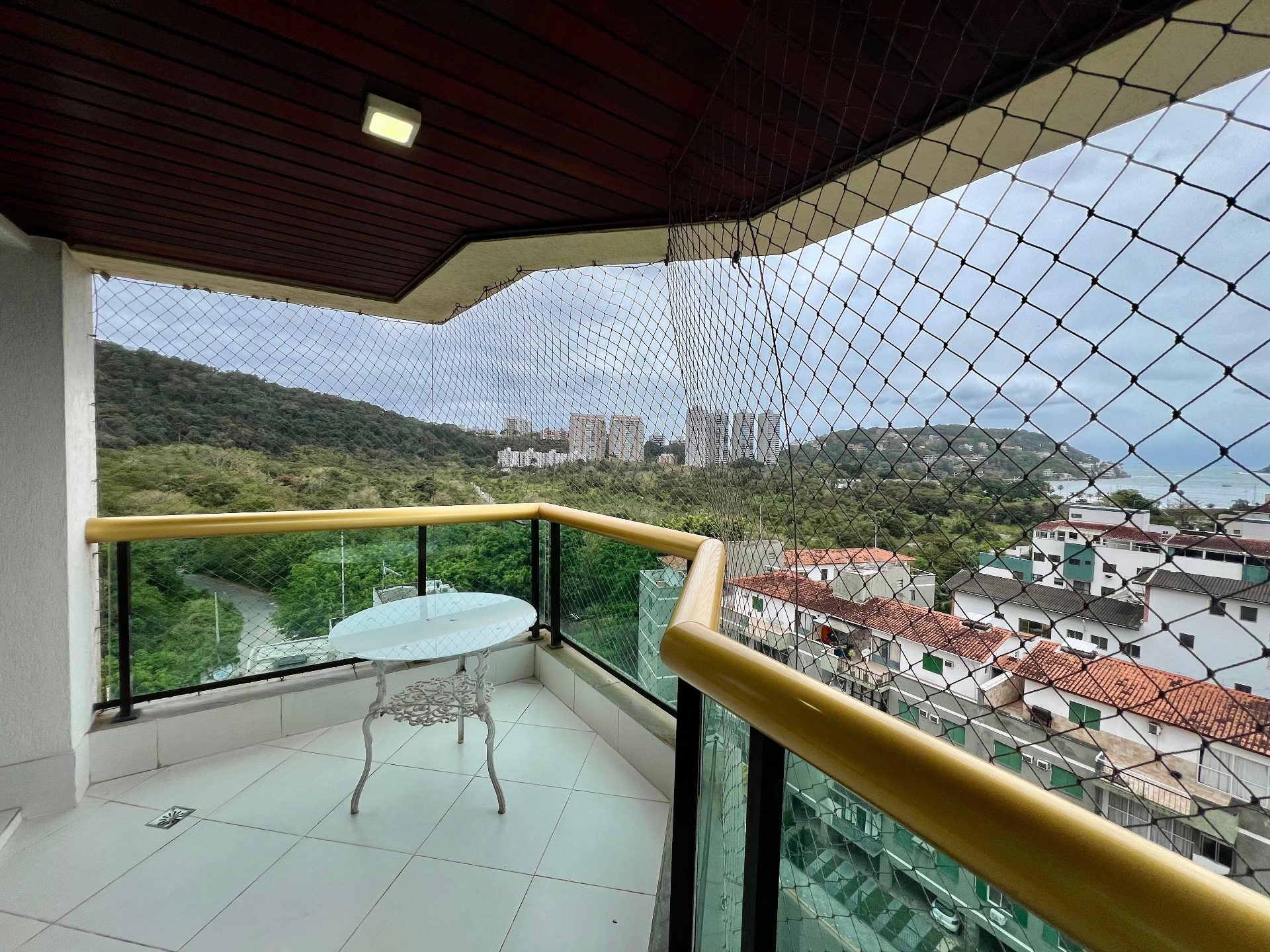 Apartamento Reformado com Vista Panorâmica para o Mar, 3 Dormitórios e 2 Vagas na Praia da Enseada em Loteamento João Batista Julião, Guarujá — foto 13