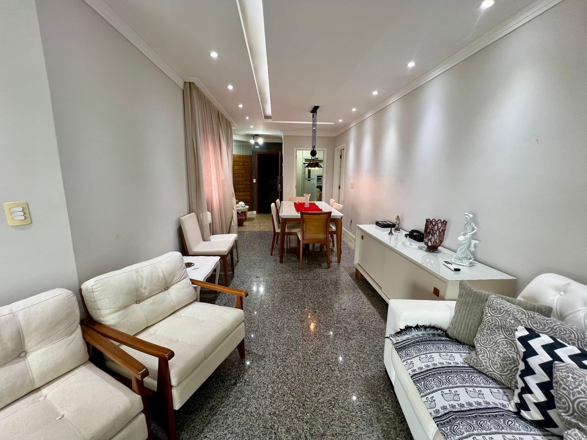 Apartamento Reformado com Vista Panorâmica para o Mar, 3 Dormitórios e 2 Vagas na Praia da Enseada em Loteamento João Batista Julião, Guarujá — foto 10